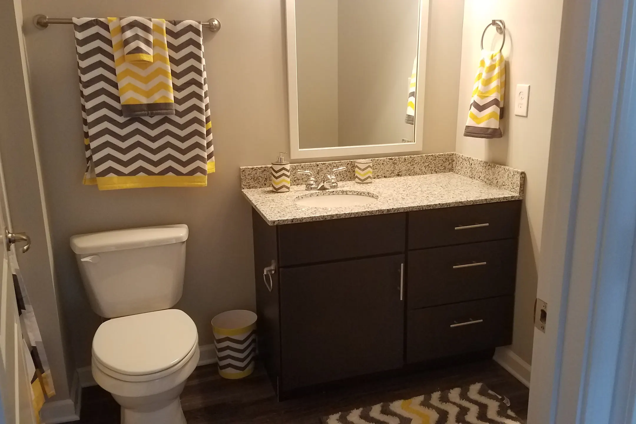 Ashby Green Apartments Apartments Louisville, KY 40272