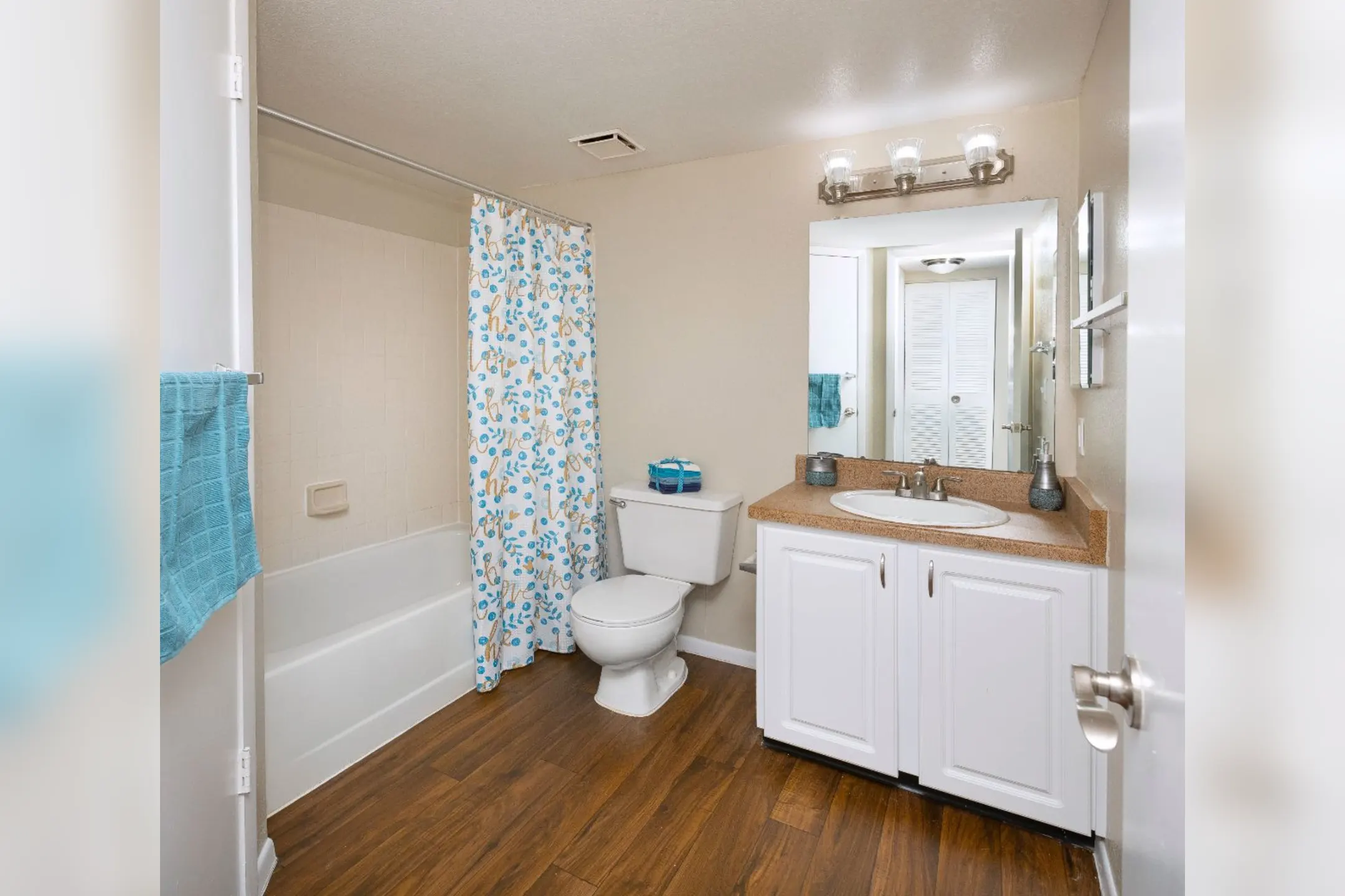 Bathroom - ARIUM Mariner's Village - Orlando, FL