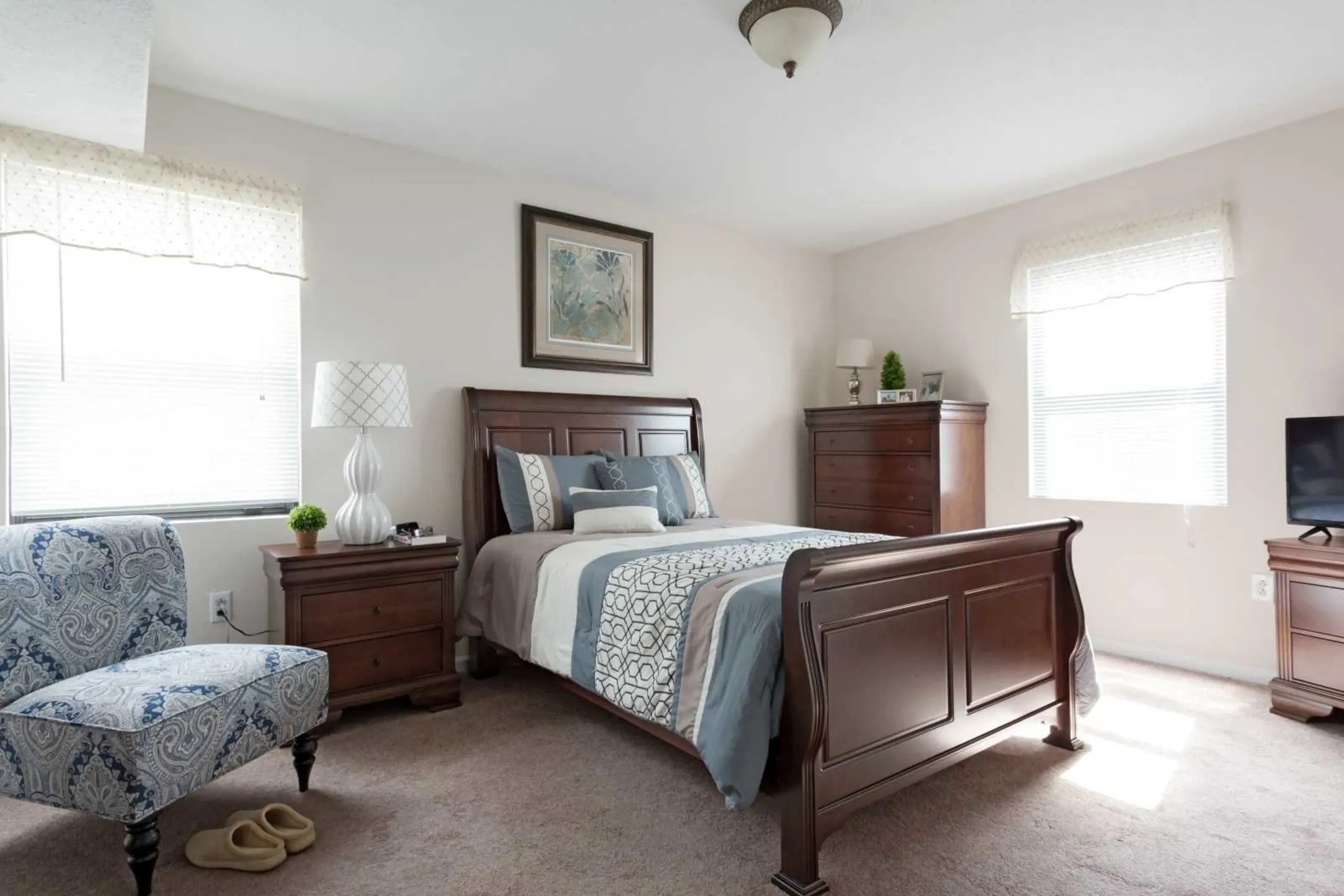Bedroom - Commonwealth Living at Radford - Radford, VA