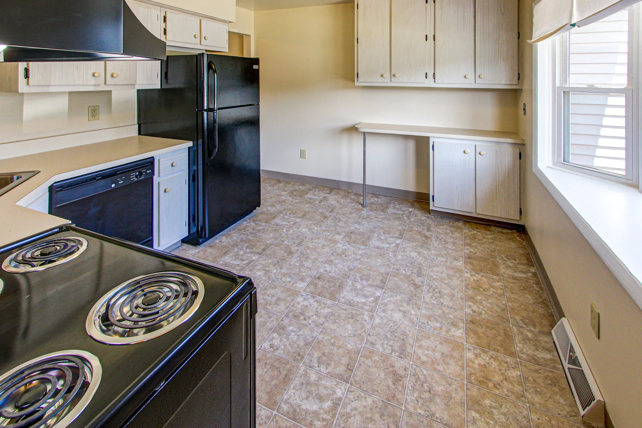 Presidential Townhome Rentals 1600 Pennsylvania Ave Guilderland, NY Apartments for Rent Rent.