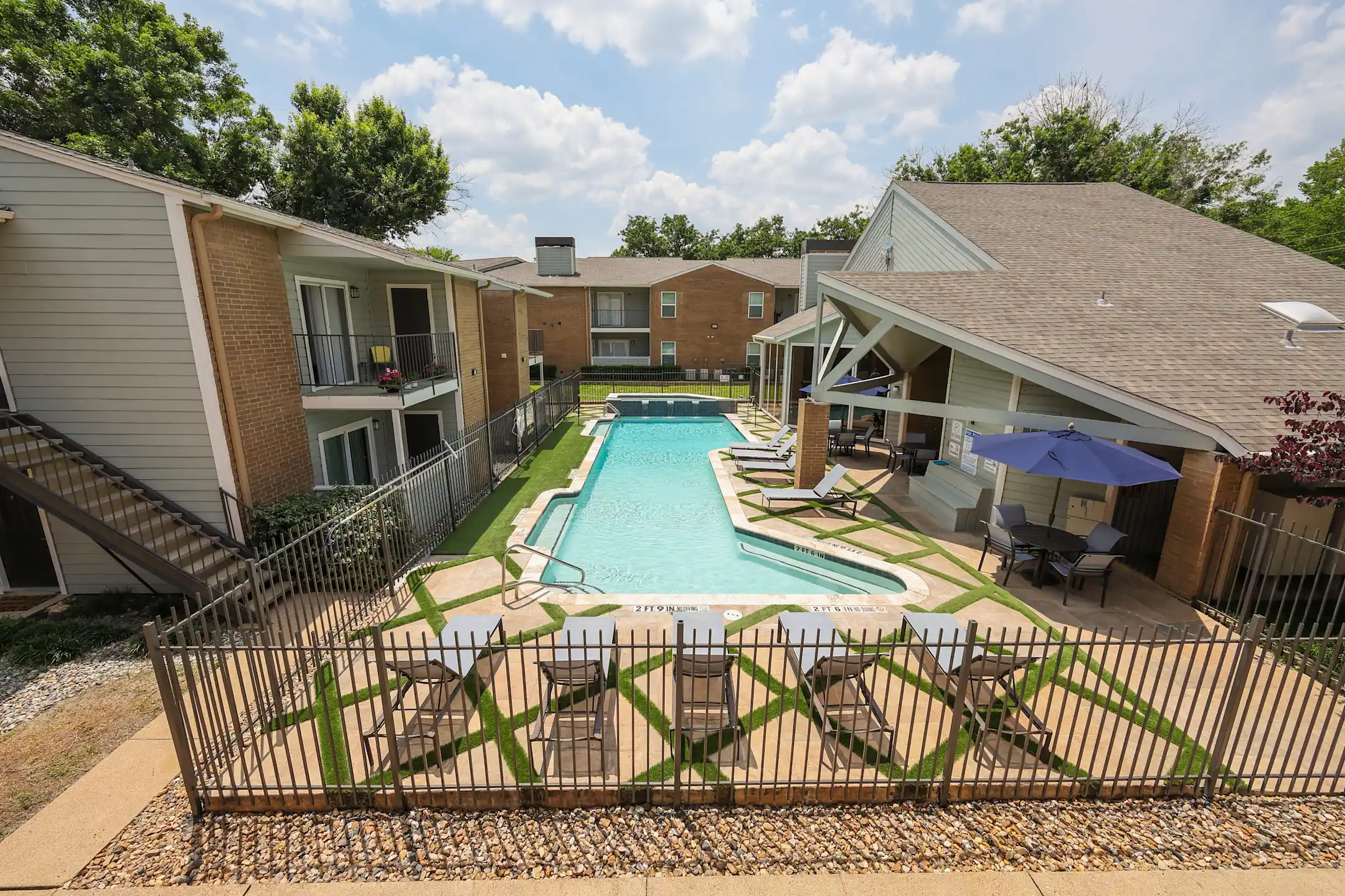 Deerwood Apartments 2801 Calloway Rd Tyler, TX Apartments for Rent