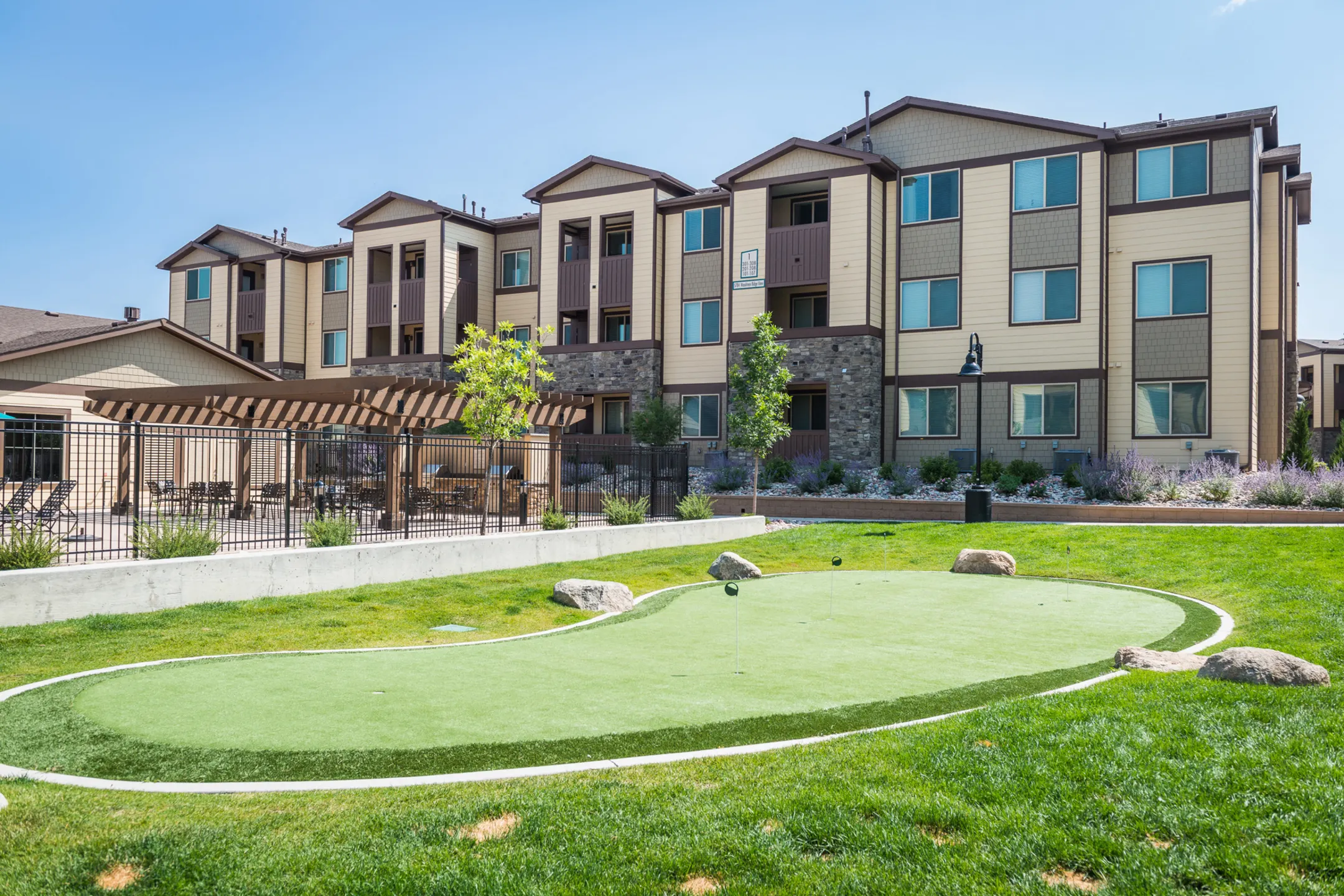 Woodmen Ridge: Luxurious Apartments Nestled In A Serene Retreat