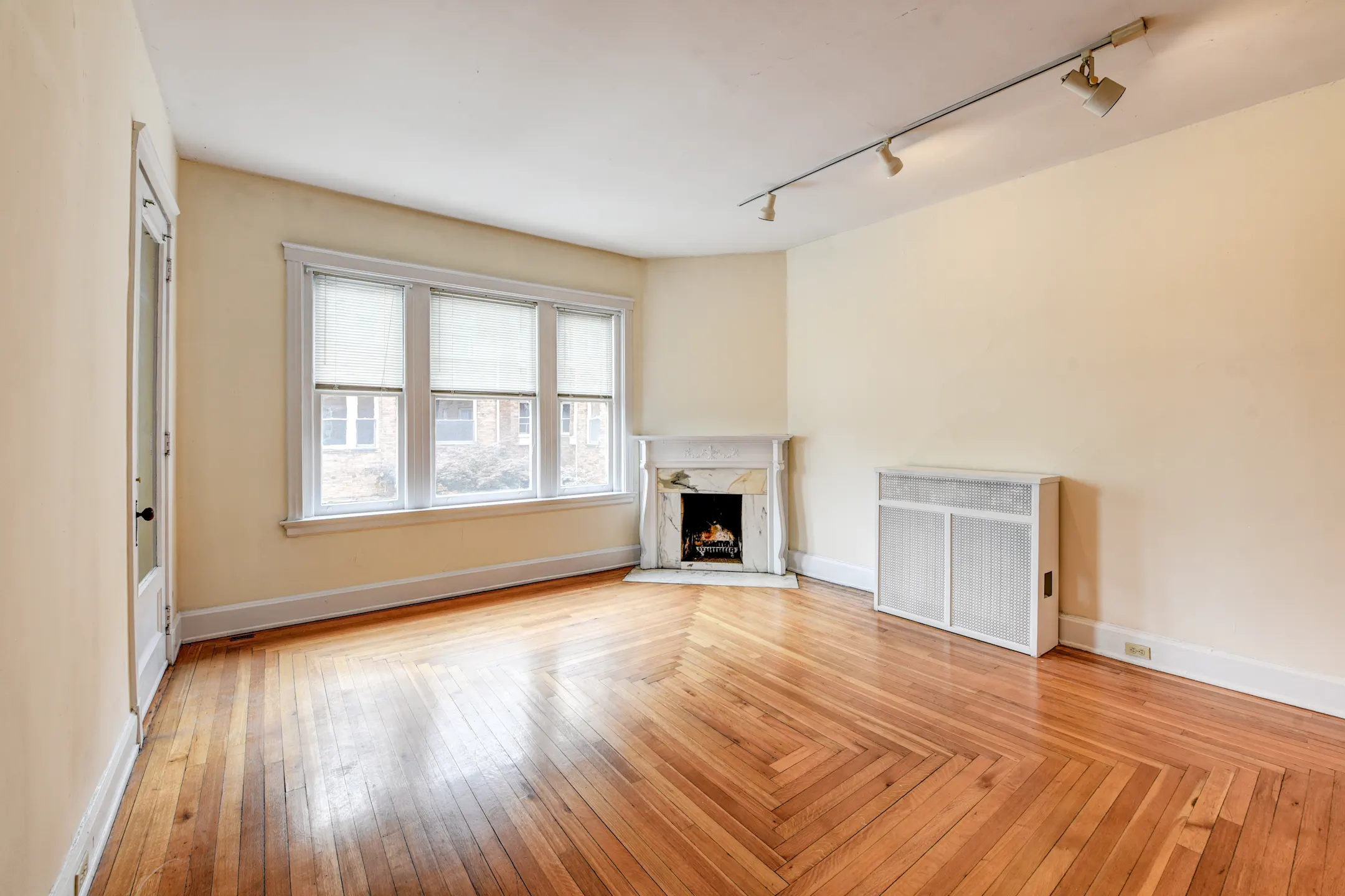 The Clermont Apartments Cincinnati, OH 45206