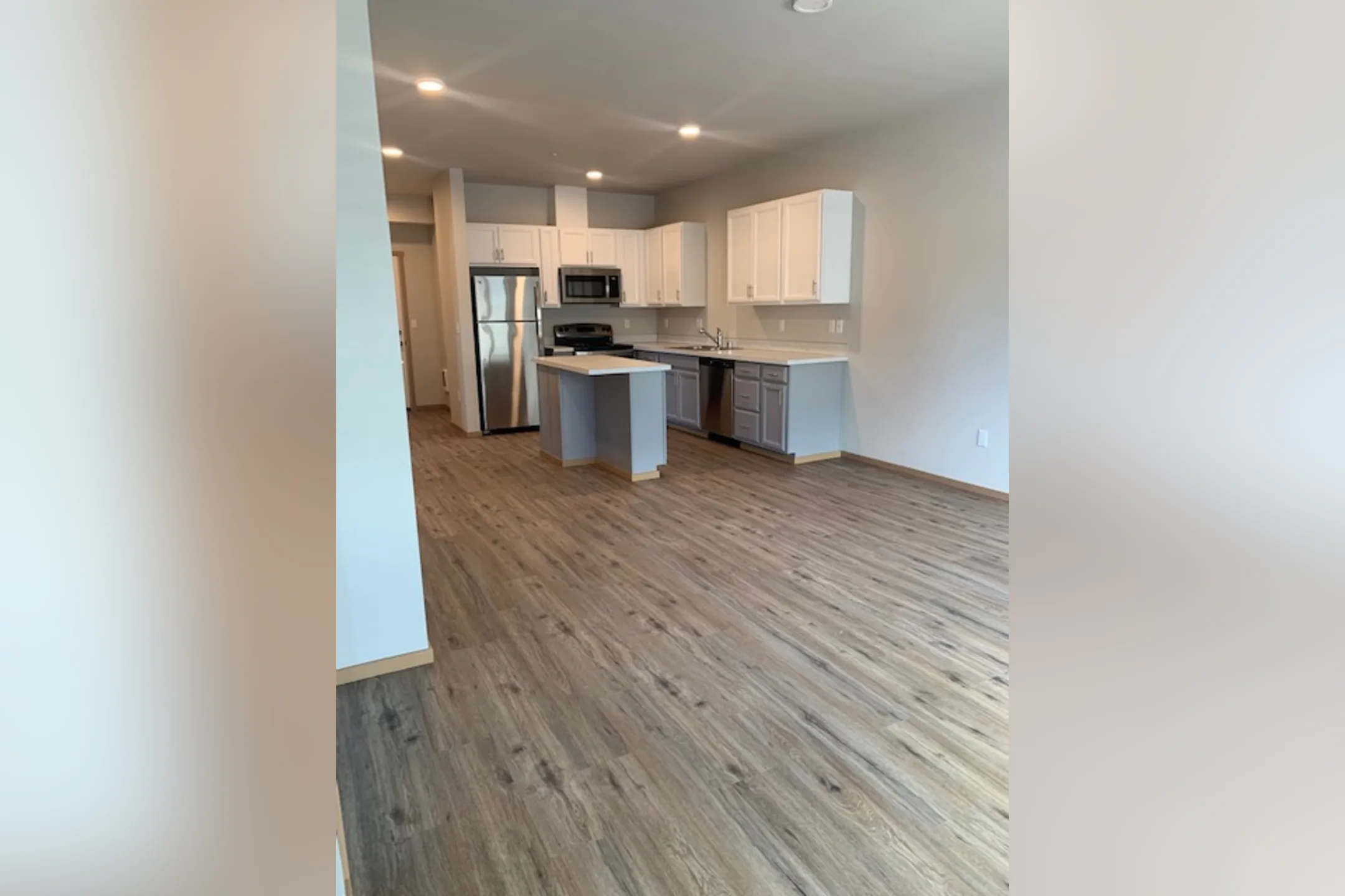 Whitney Lane Apartments 14007 A Street South Parkland, WA