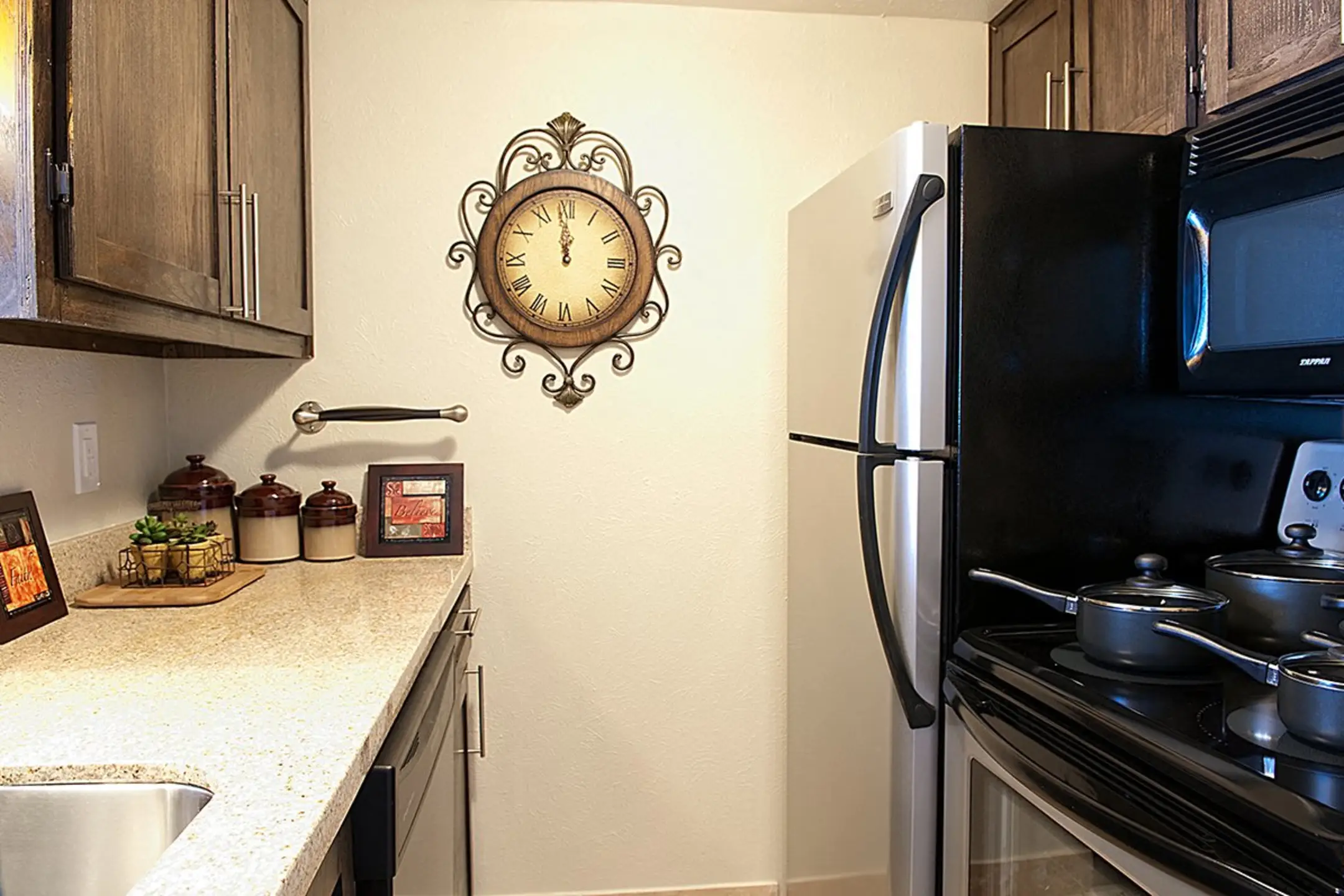 Kitchen - La Vita On Lovers Lane - Dallas, TX
