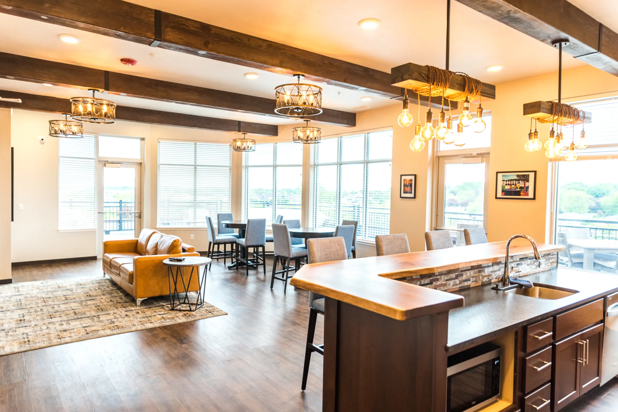 The Element Apartments Apartments Ashwaubenon, WI 54304