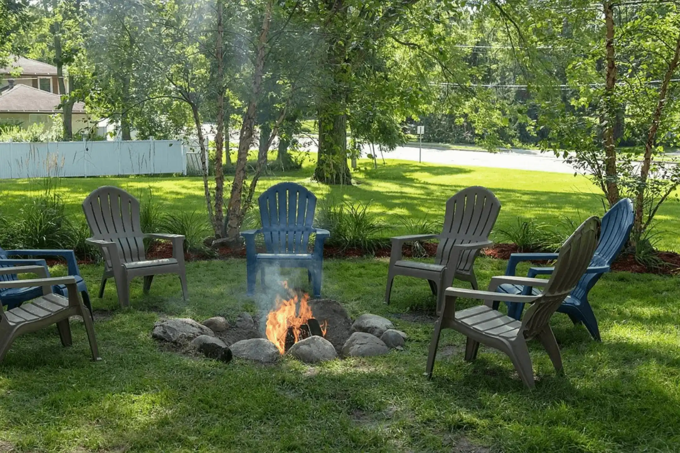 Palisades Apartments 560 Sandhurst Dr W Roseville, MN Apartments