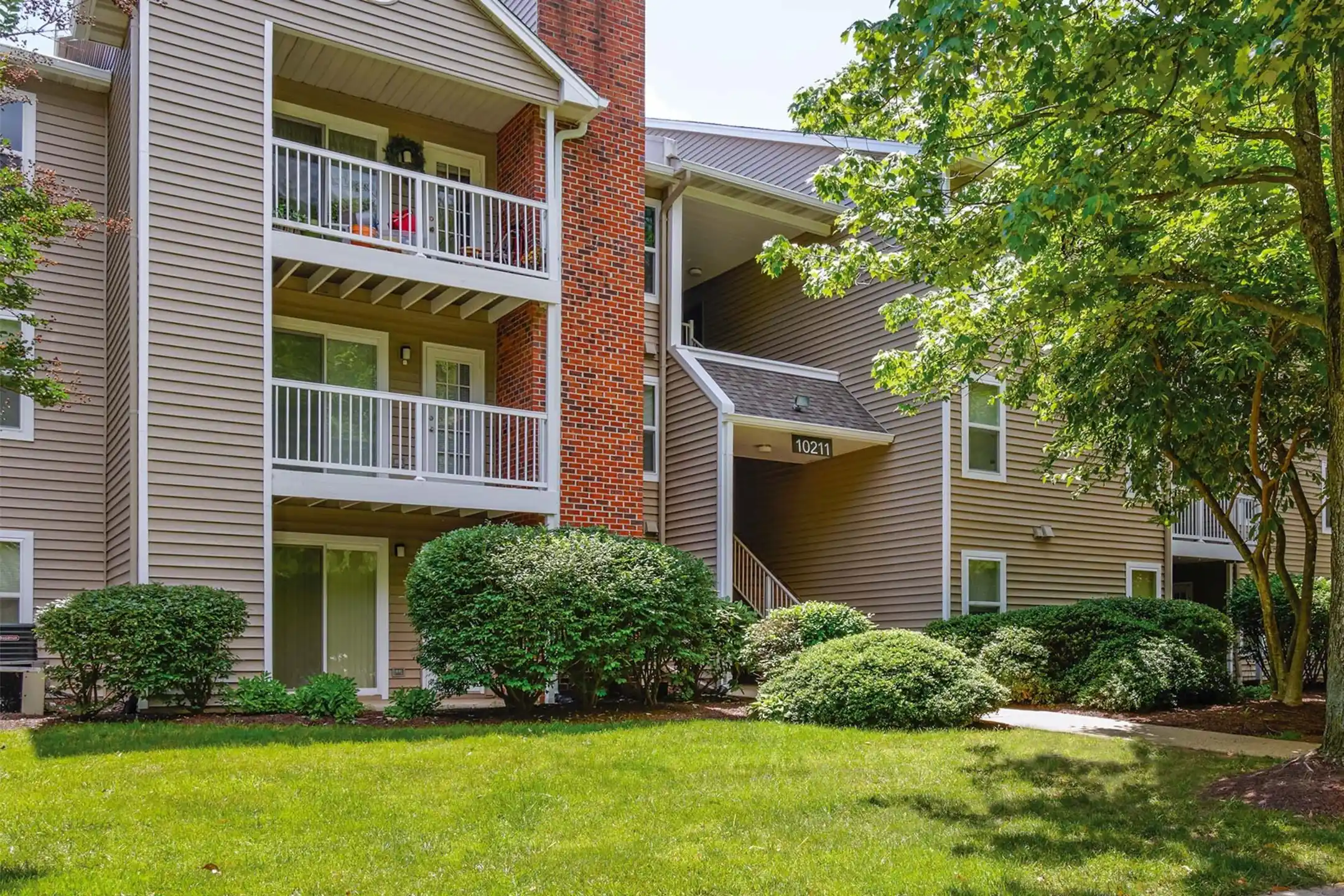 Building - Burke Shire Commons Apartments - Burke, VA