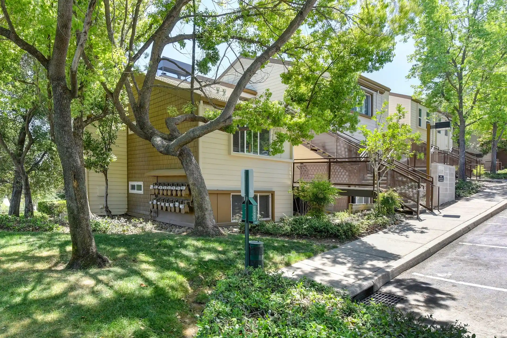 Folsom Ranch Apts