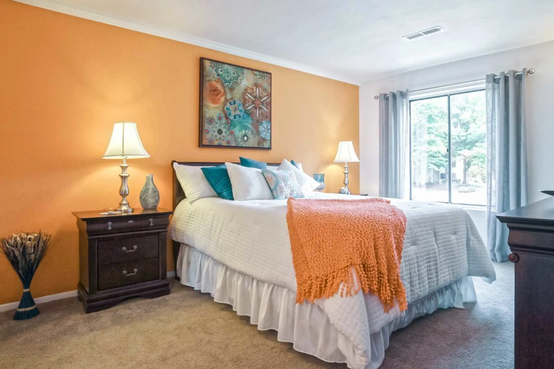 Bedroom - Pebble Creek Apartment Homes - Roanoke, VA