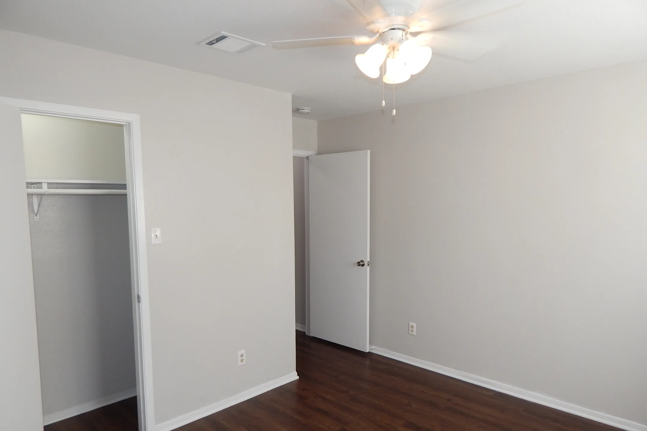 River Oaks Apartments 205 Northpointe Avenue La Grange, TX