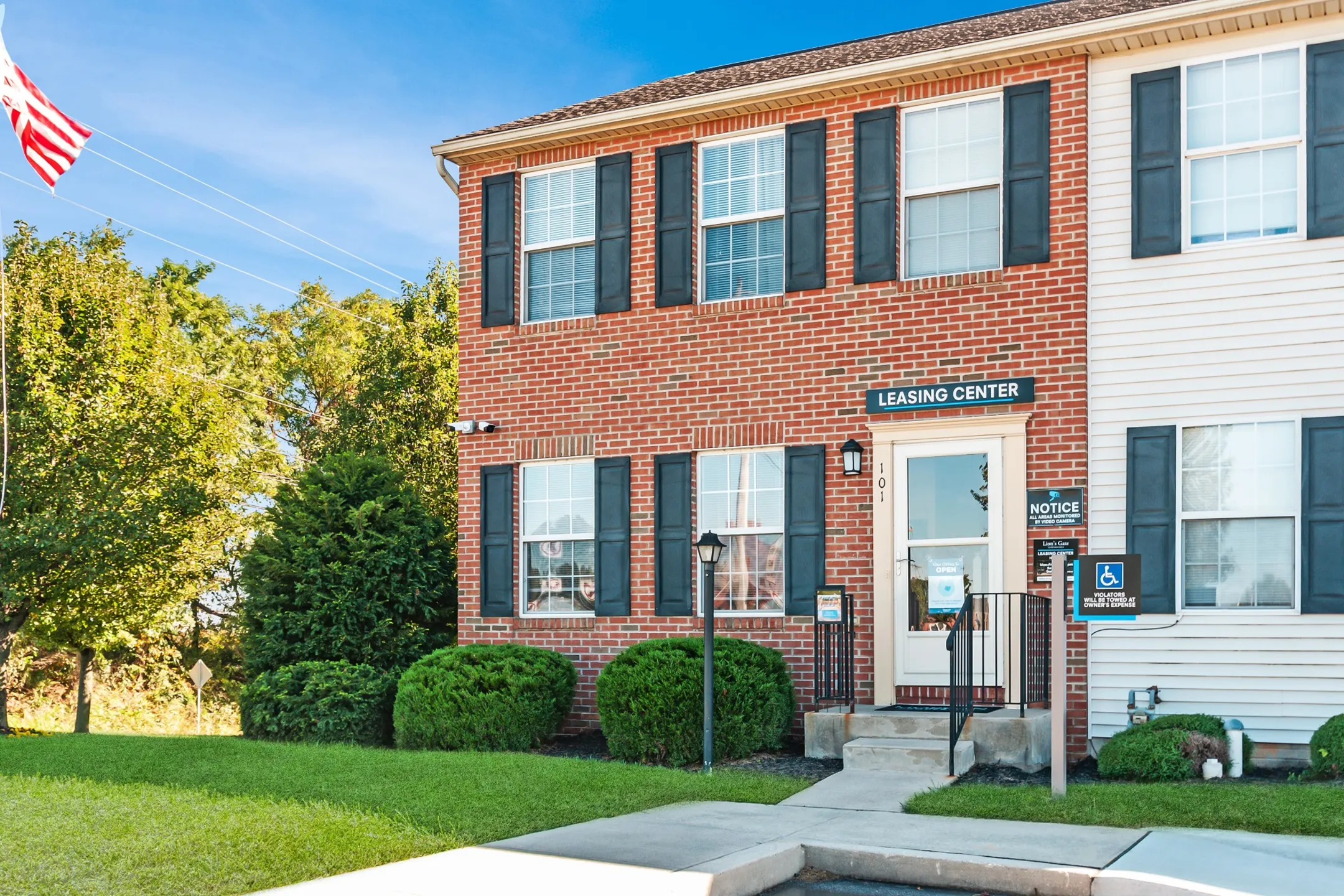 Lion's Gate Townhomes Apartments - Red Lion, PA 17356