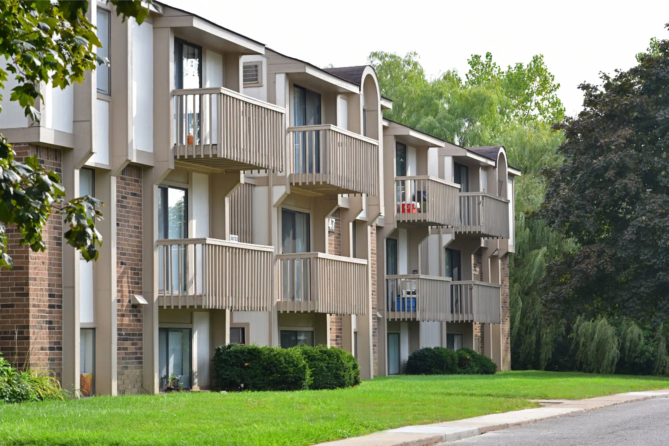 Stone Ridge Apartments Wixom, MI 48393