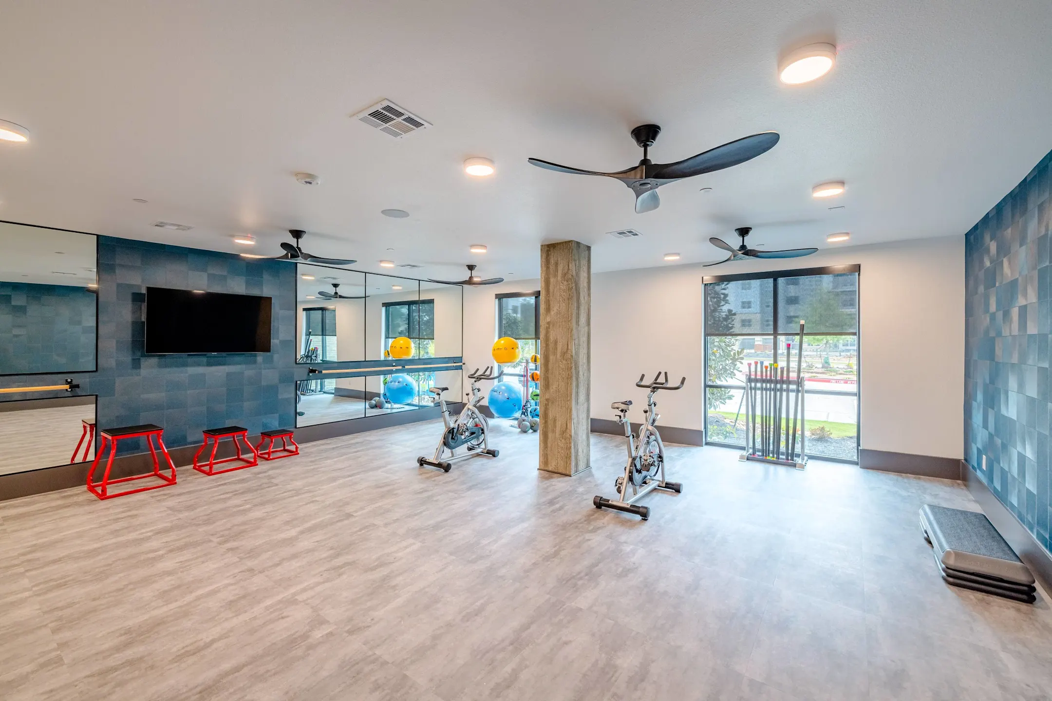 Living Room - Sire Kingwood - Kingwood, TX