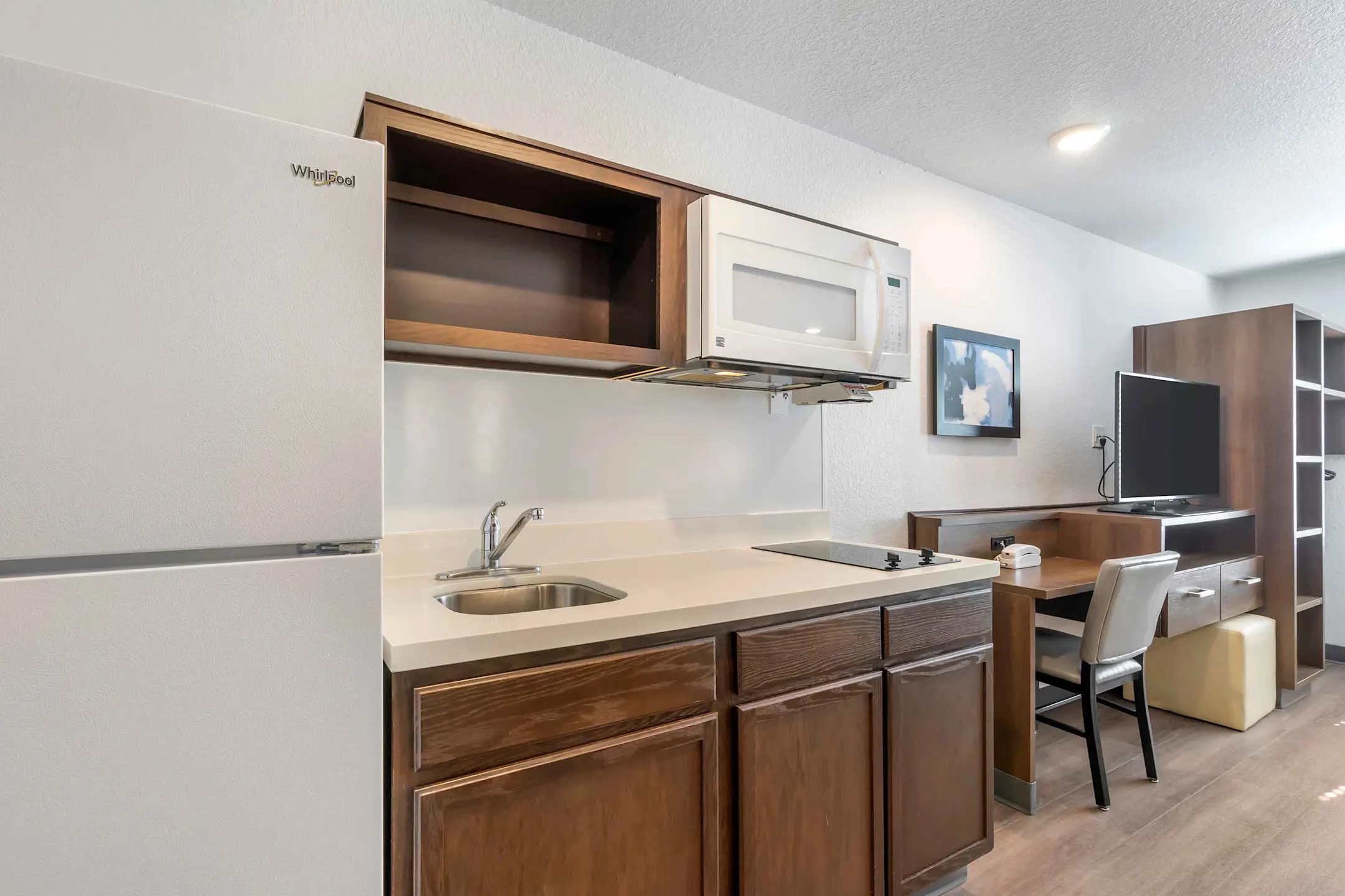 Furnished Studio Clearwater Apartments Clearwater, FL 33764