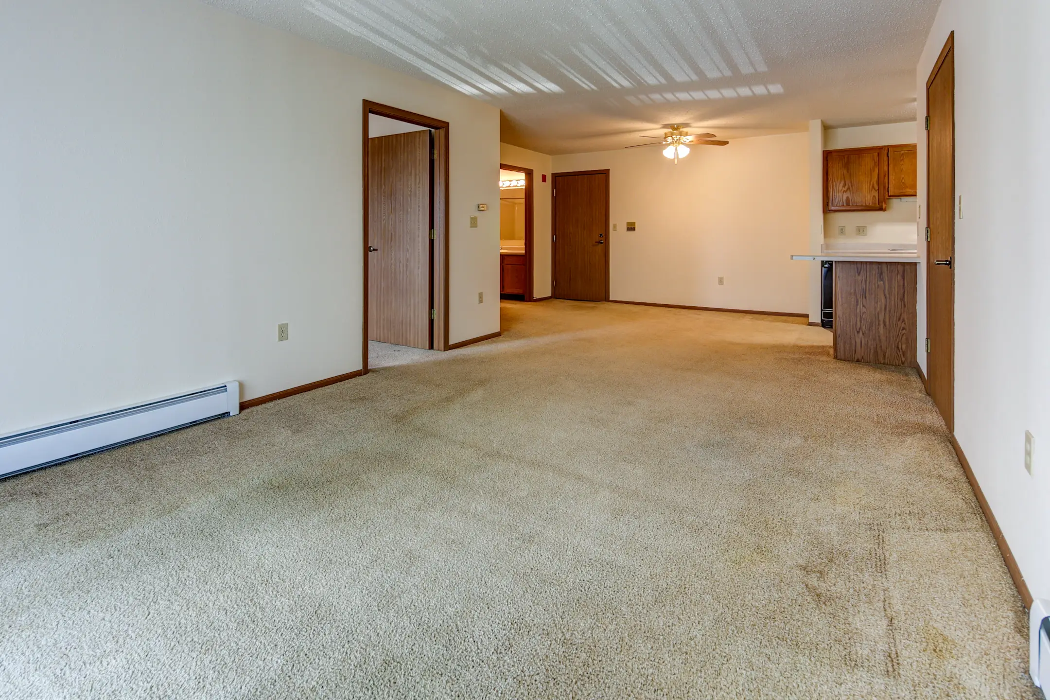 Parkside Apartments / Grace Manor Apartments Apartments Oconomowoc