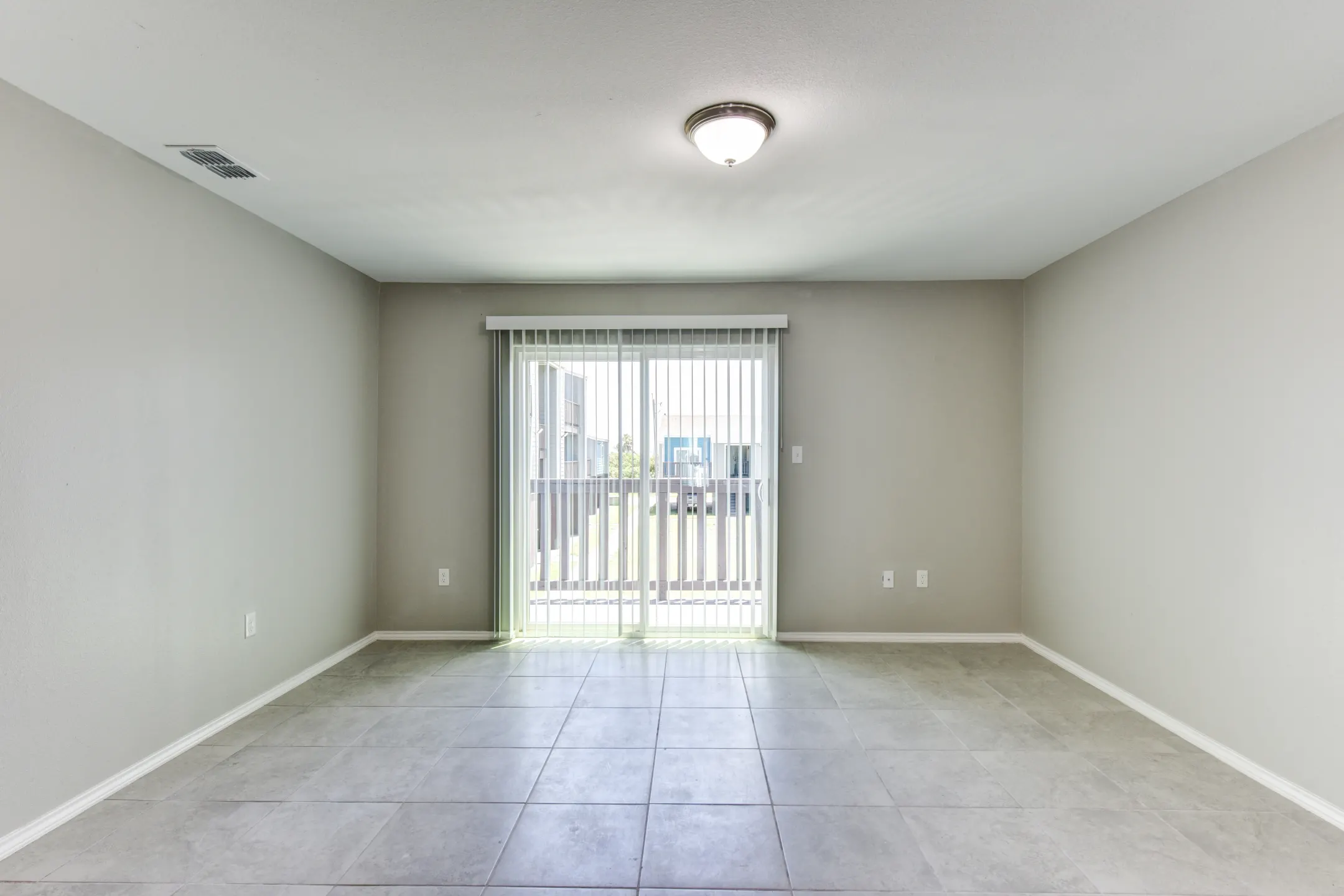 Living Room - Bay Shore Apartments - Aransas Pass, TX
