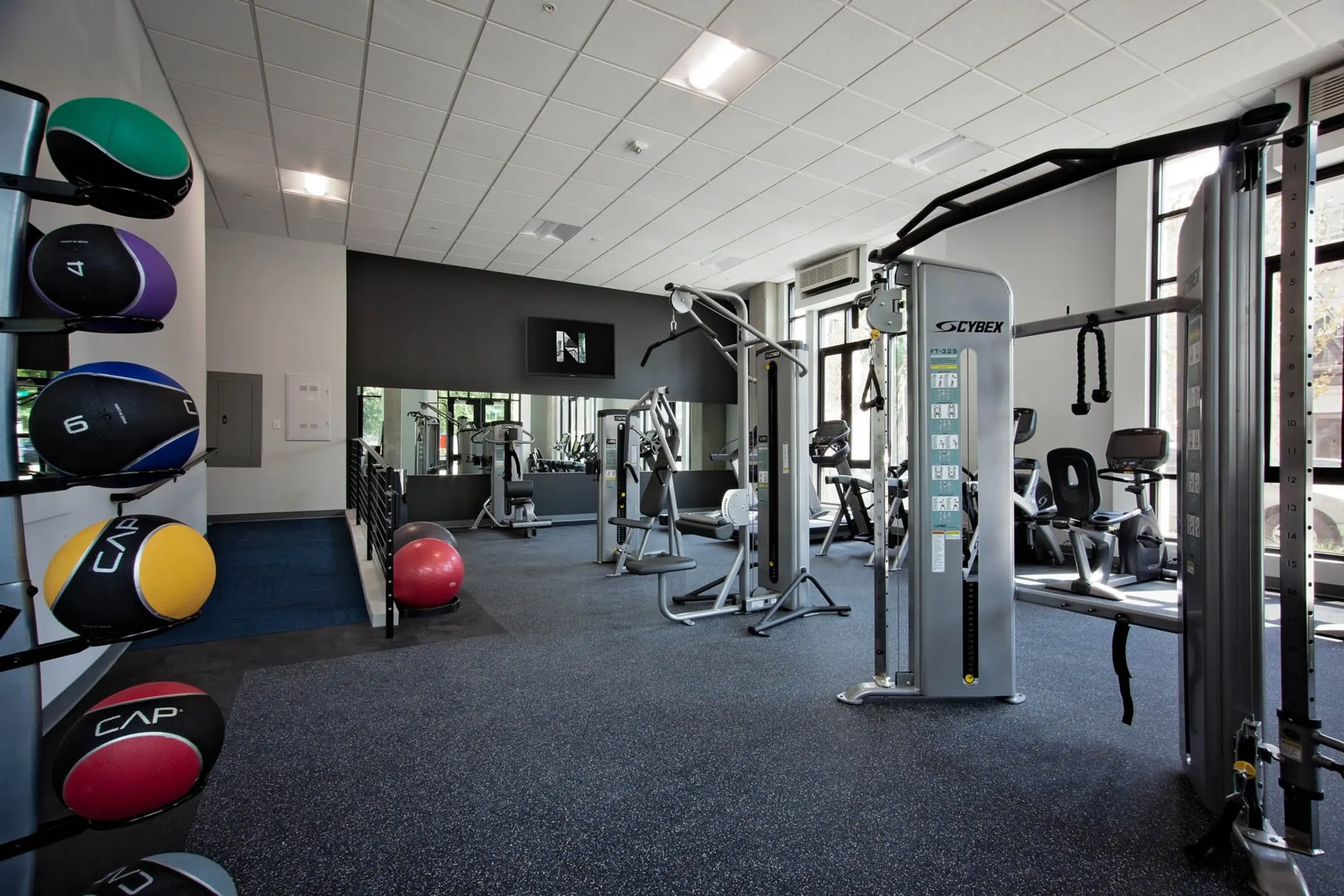 Fitness Weight Room - North Hollow - Portland, OR