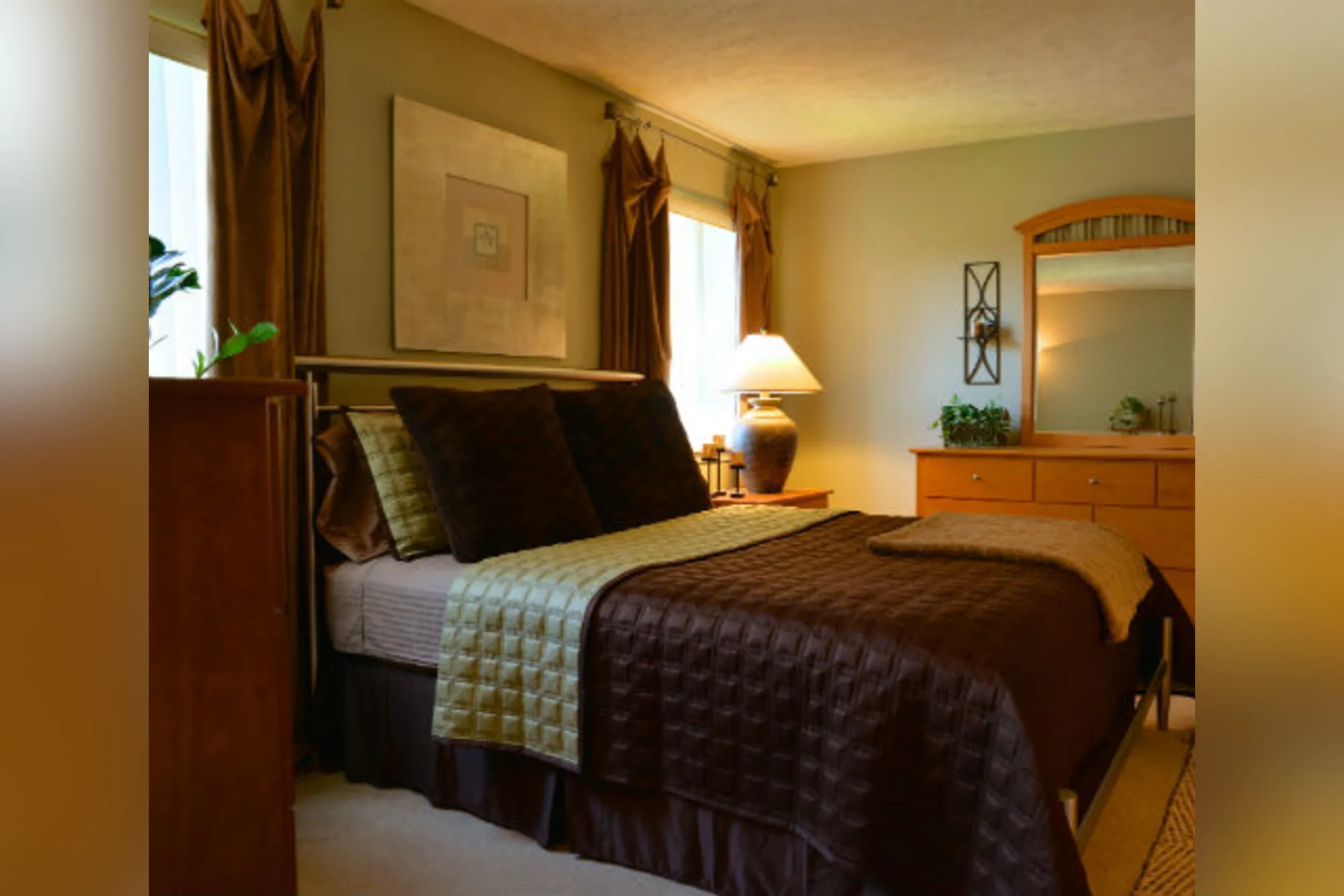 Bedroom - Lake Candlewood - Omaha, NE