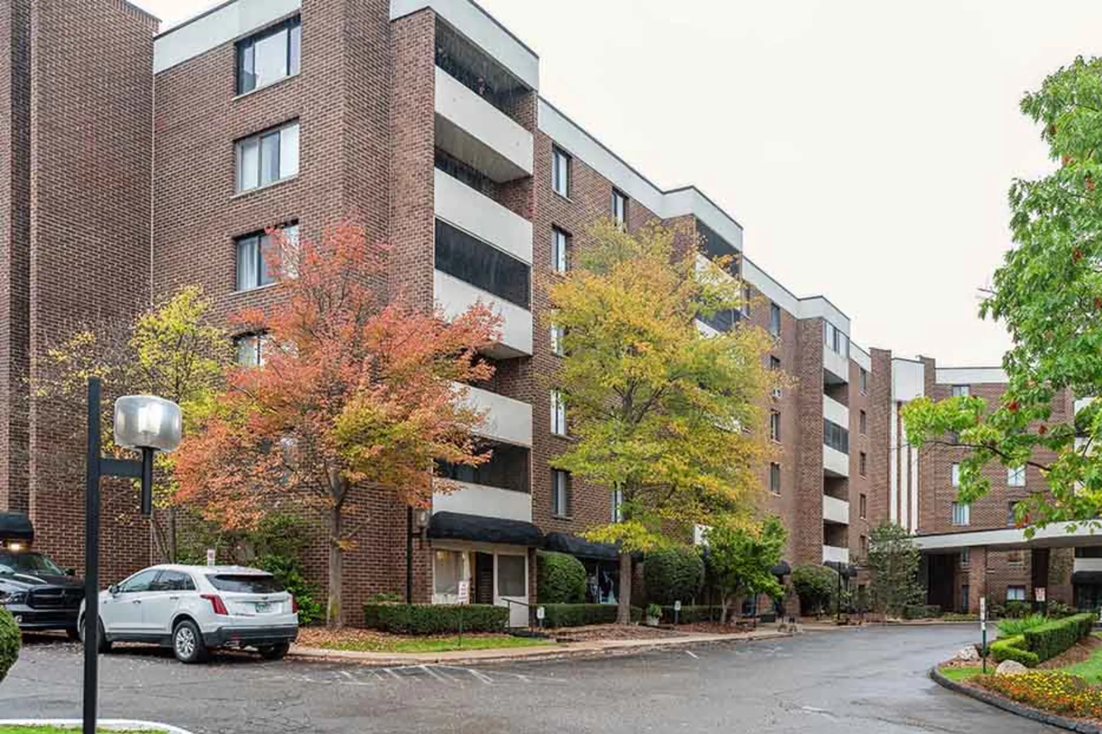 Claymoor Luxury Apartments Apartments Southfield, MI 48034