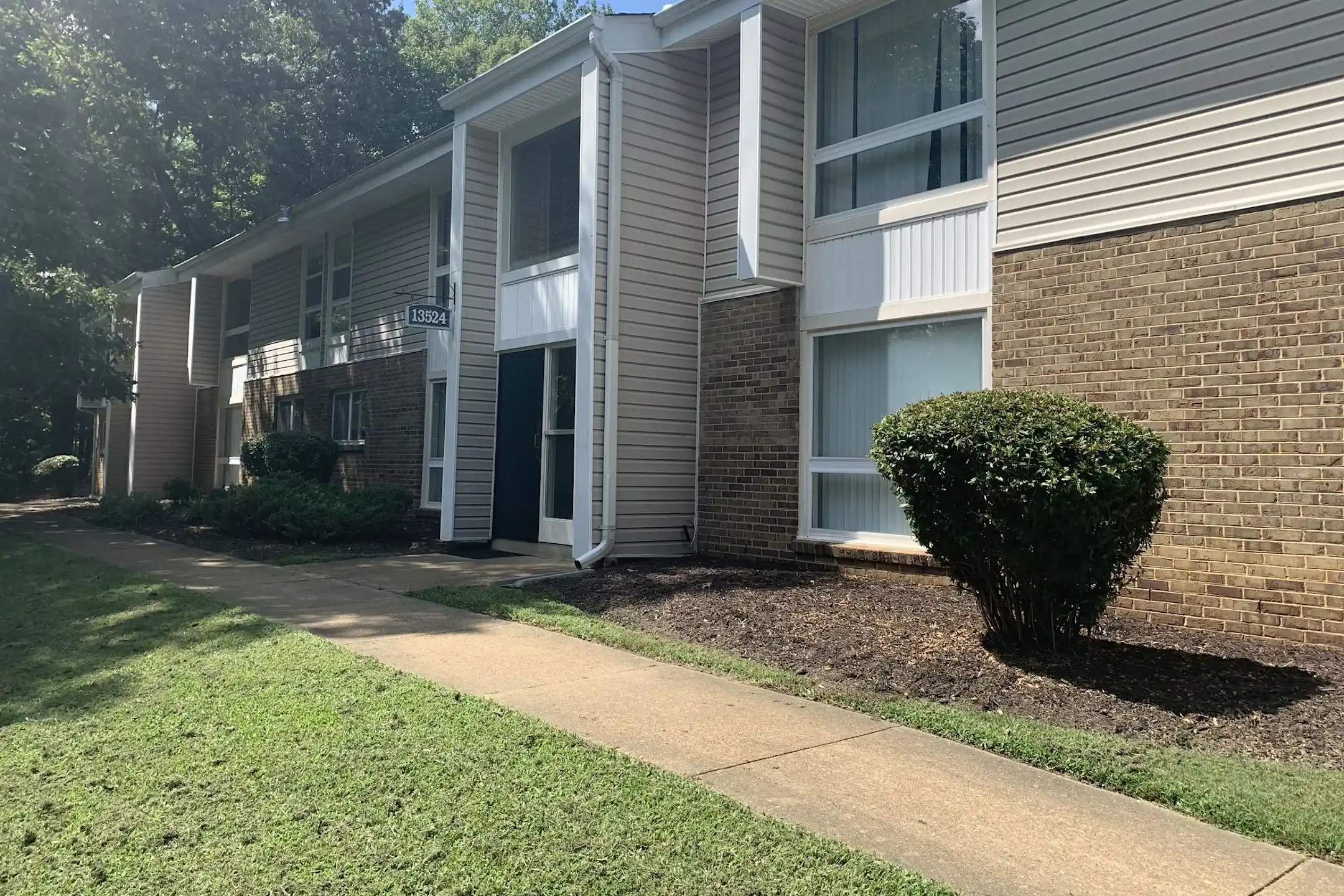 Laketree Manor Apartments 13504 Evelyn Dr Chester, VA Apartments