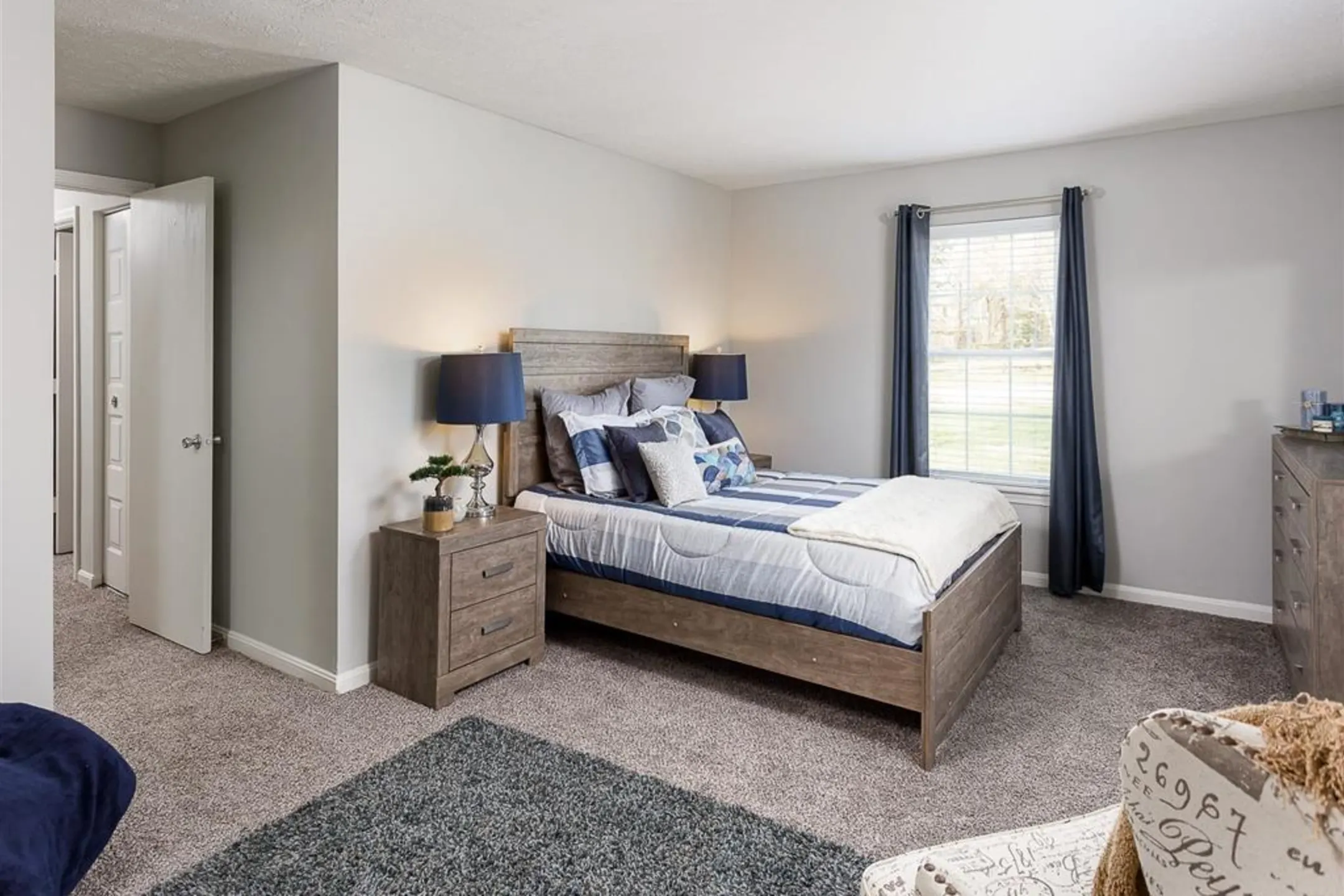 Bedroom - Rolling Hills Apartments - Louisville, KY