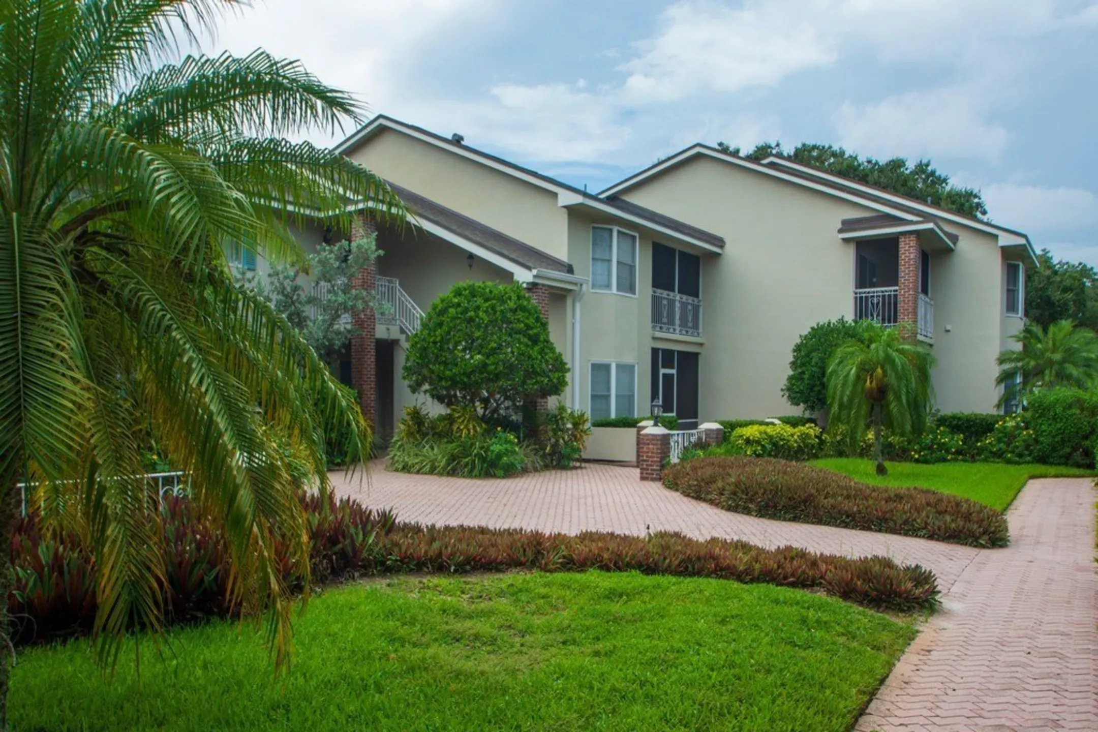 133 E Park Shores Cir Unit 4E  