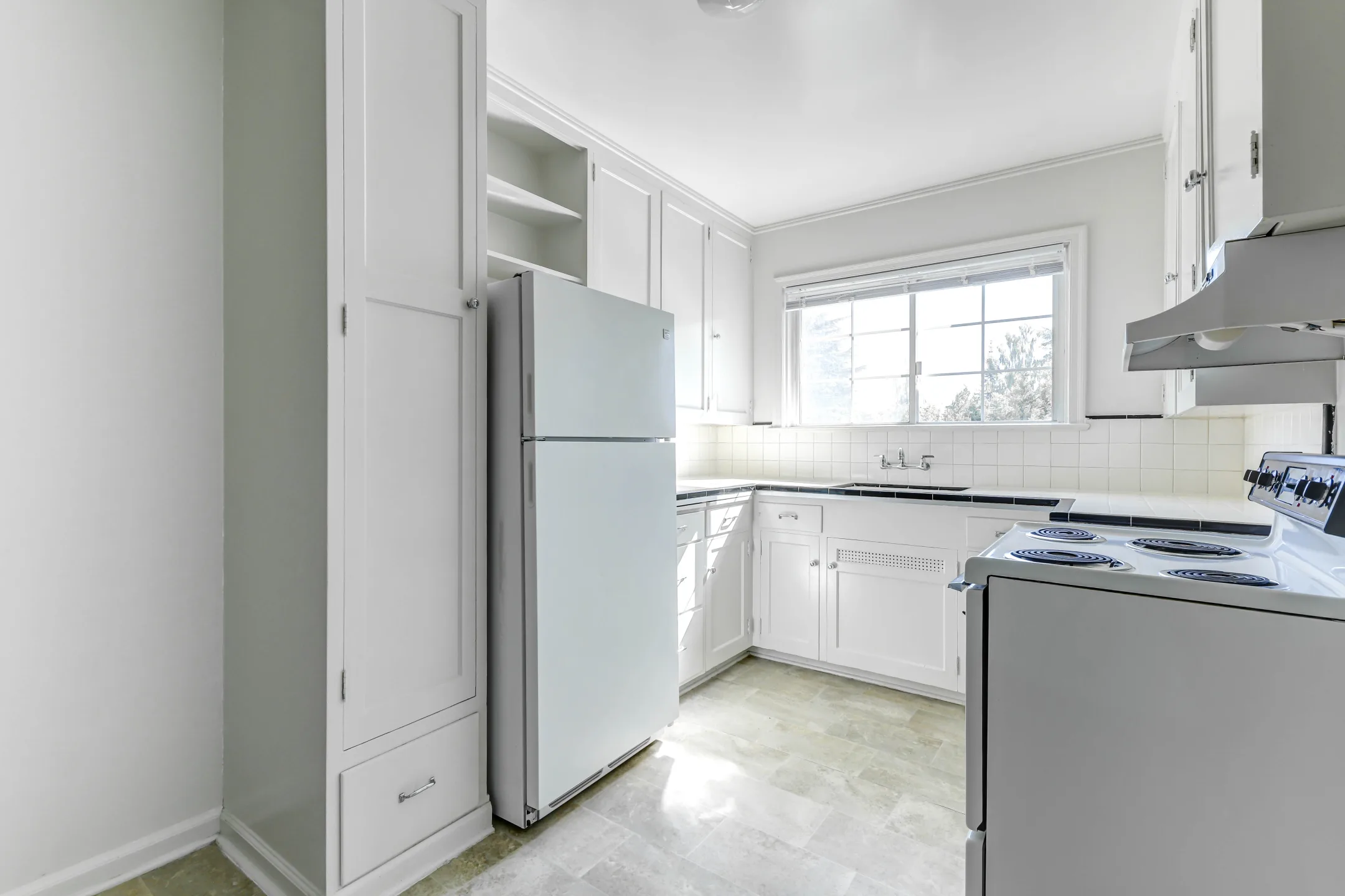 Edgewater Apartments 2411 42nd Ave E Seattle, WA for Rent Rent.