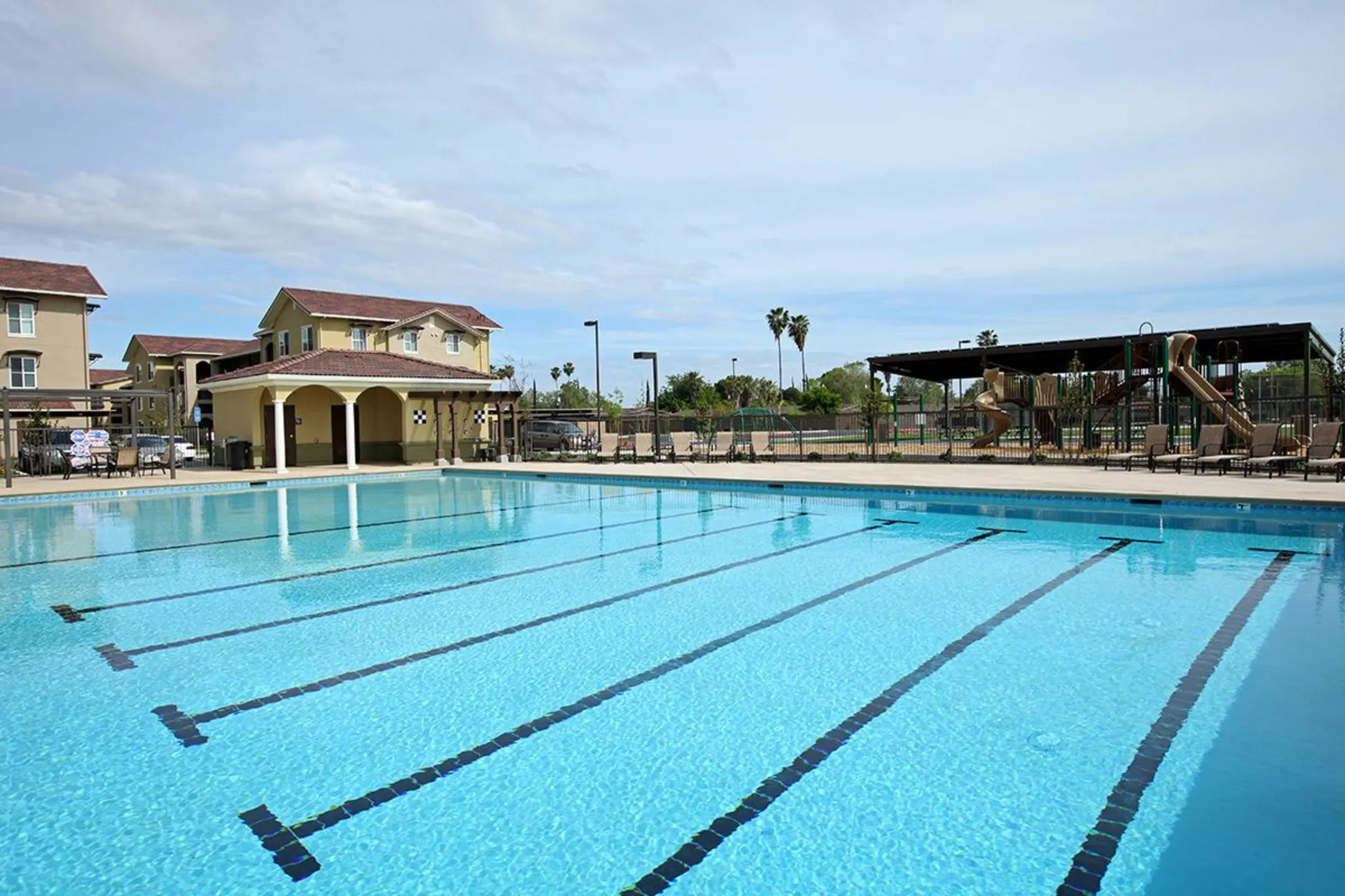 Pool - Parc Grove Commons - Fresno, CA