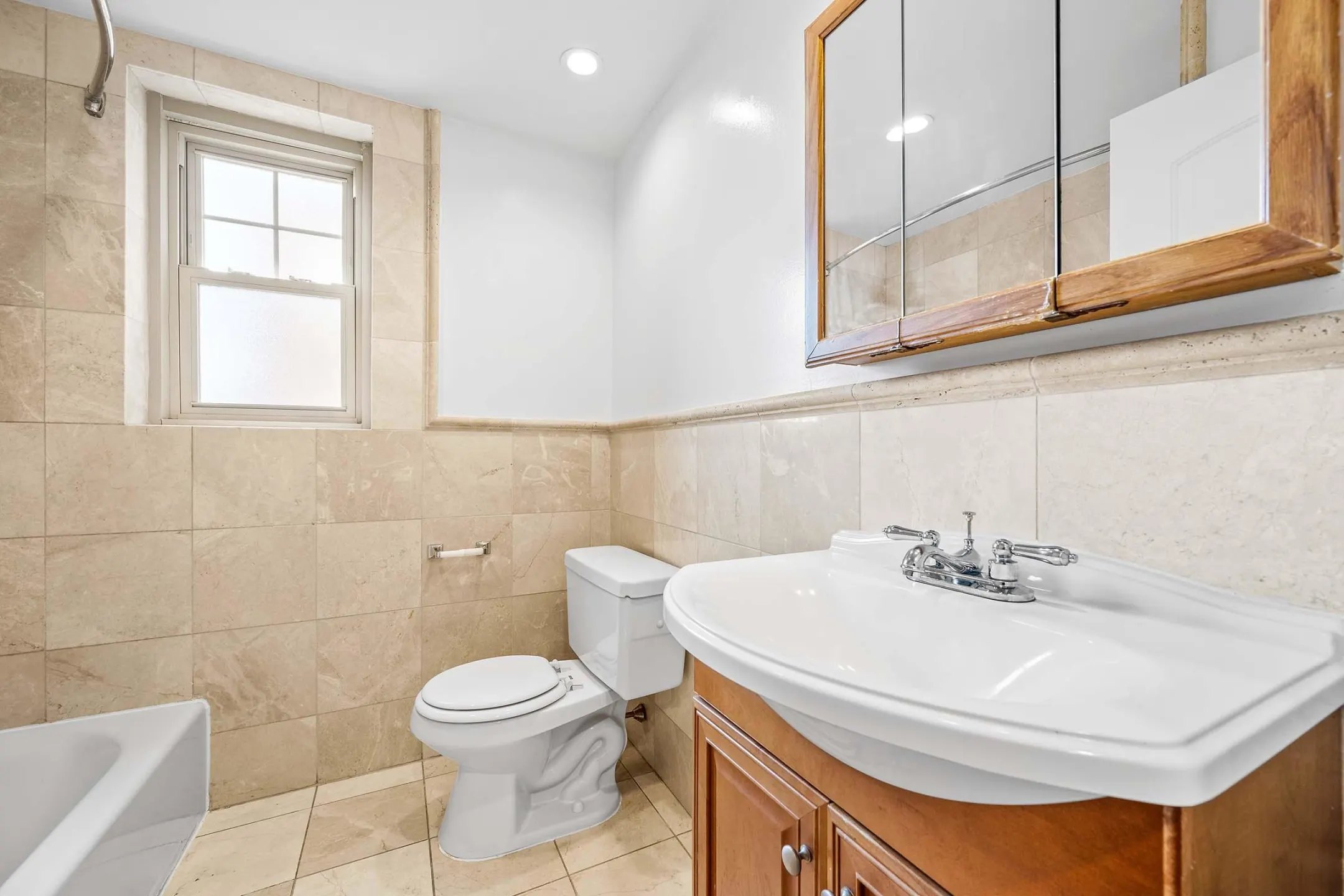 Bathroom - Greene Manor - Philadelphia, PA