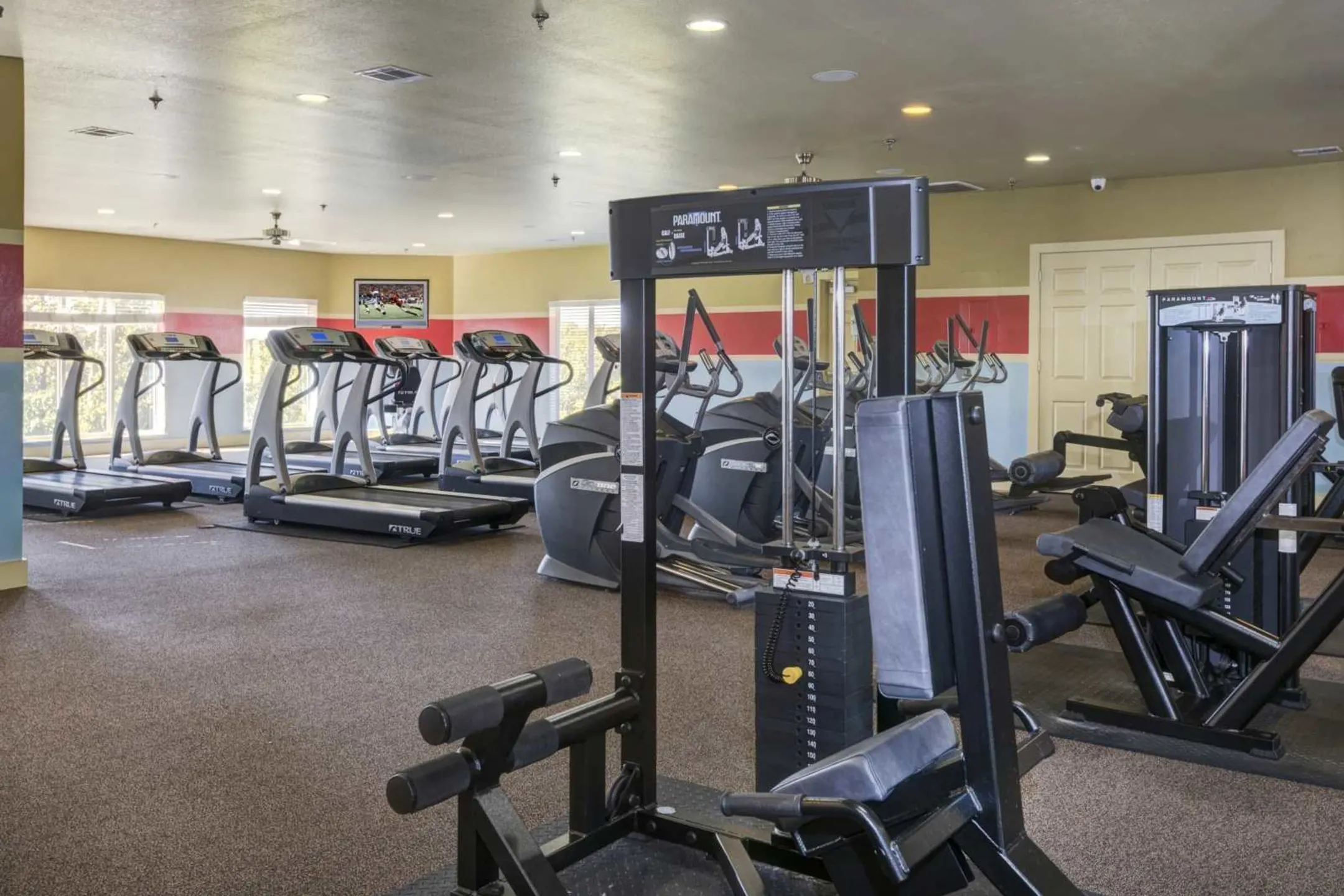 Fitness Weight Room - The Links at Columbia - Columbia, MO