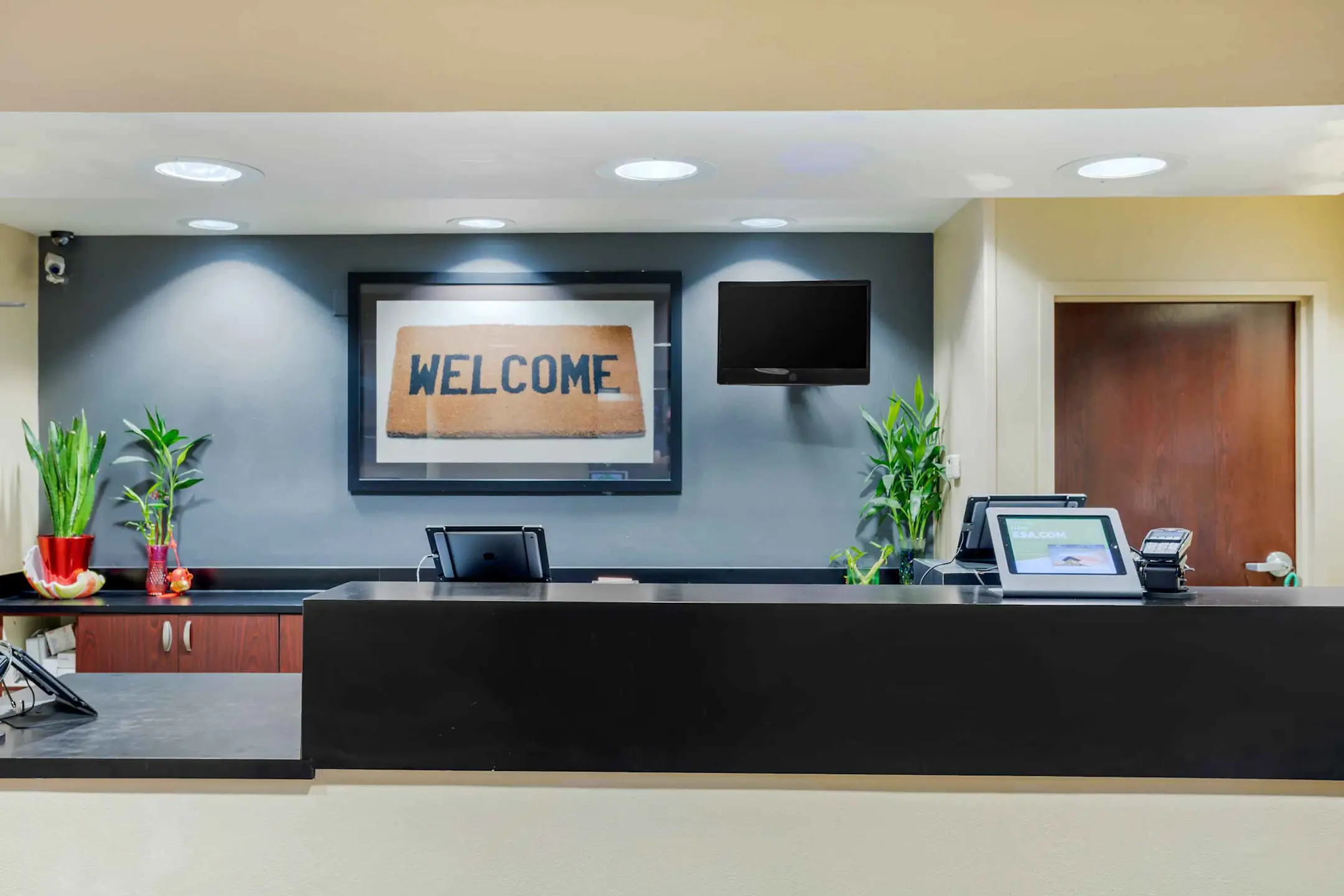 Furnished Studio New York City LaGuardia Airport Apartments