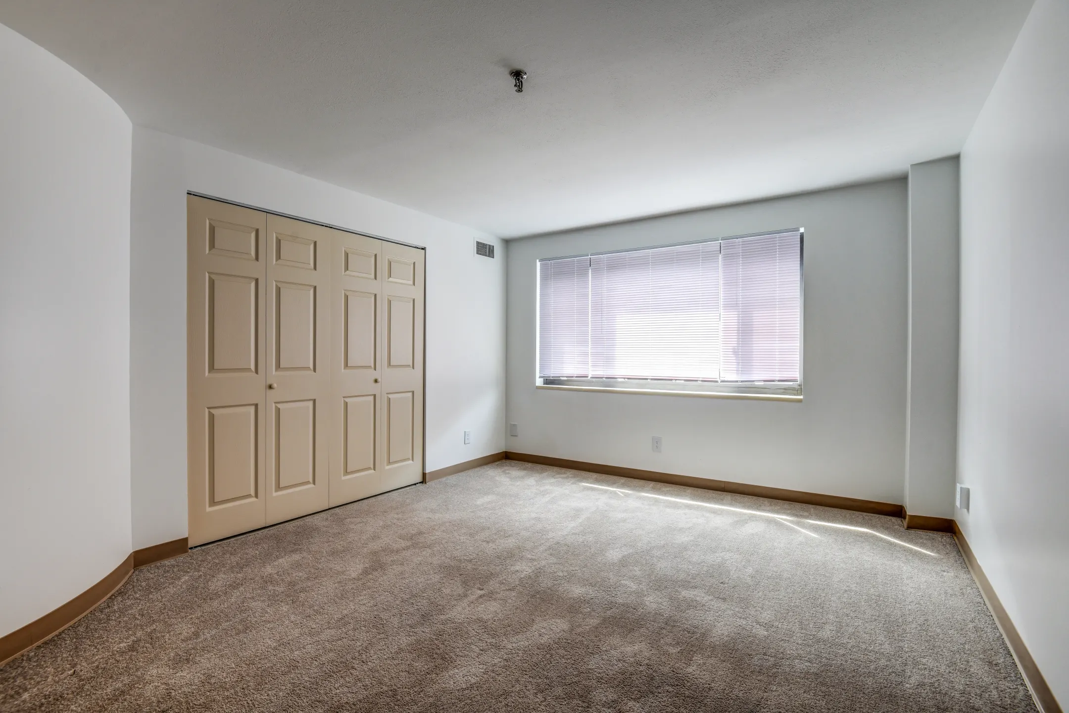 Pleasant Plaza Apartments - Malden, MA 02148