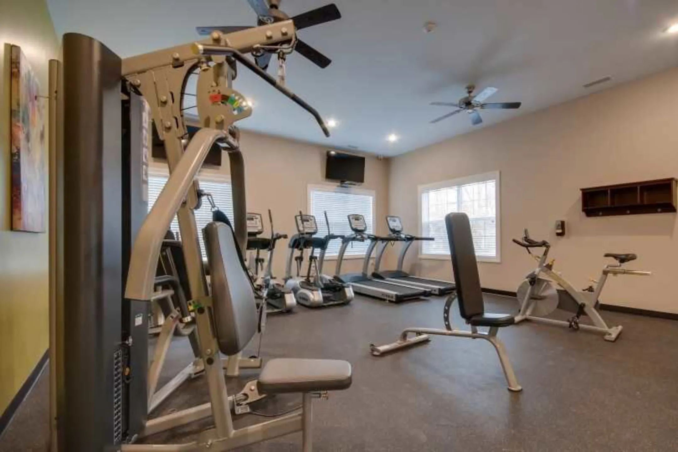 Fitness Weight Room - North Park Townhomes - Cincinnati, OH