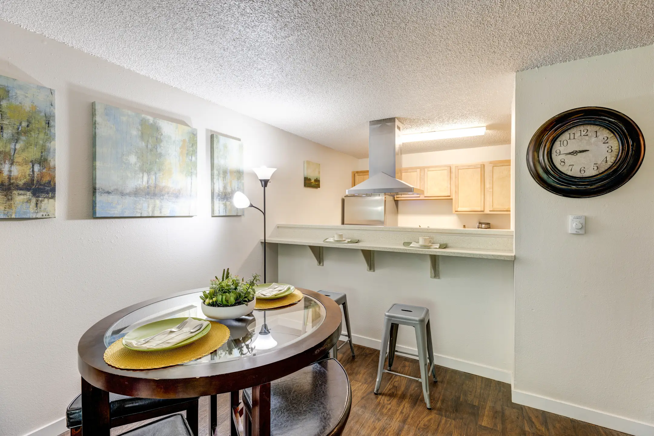 Beaver Creek and Beaver Cove Apartments Apartments Lynnwood, WA 98036