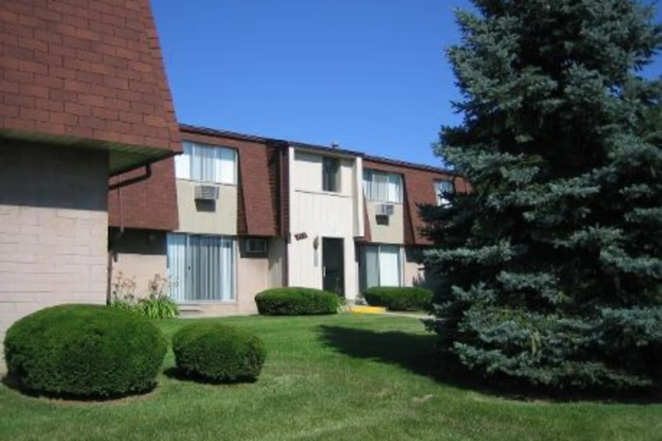 Building - Park Place - Madison Heights, MI
