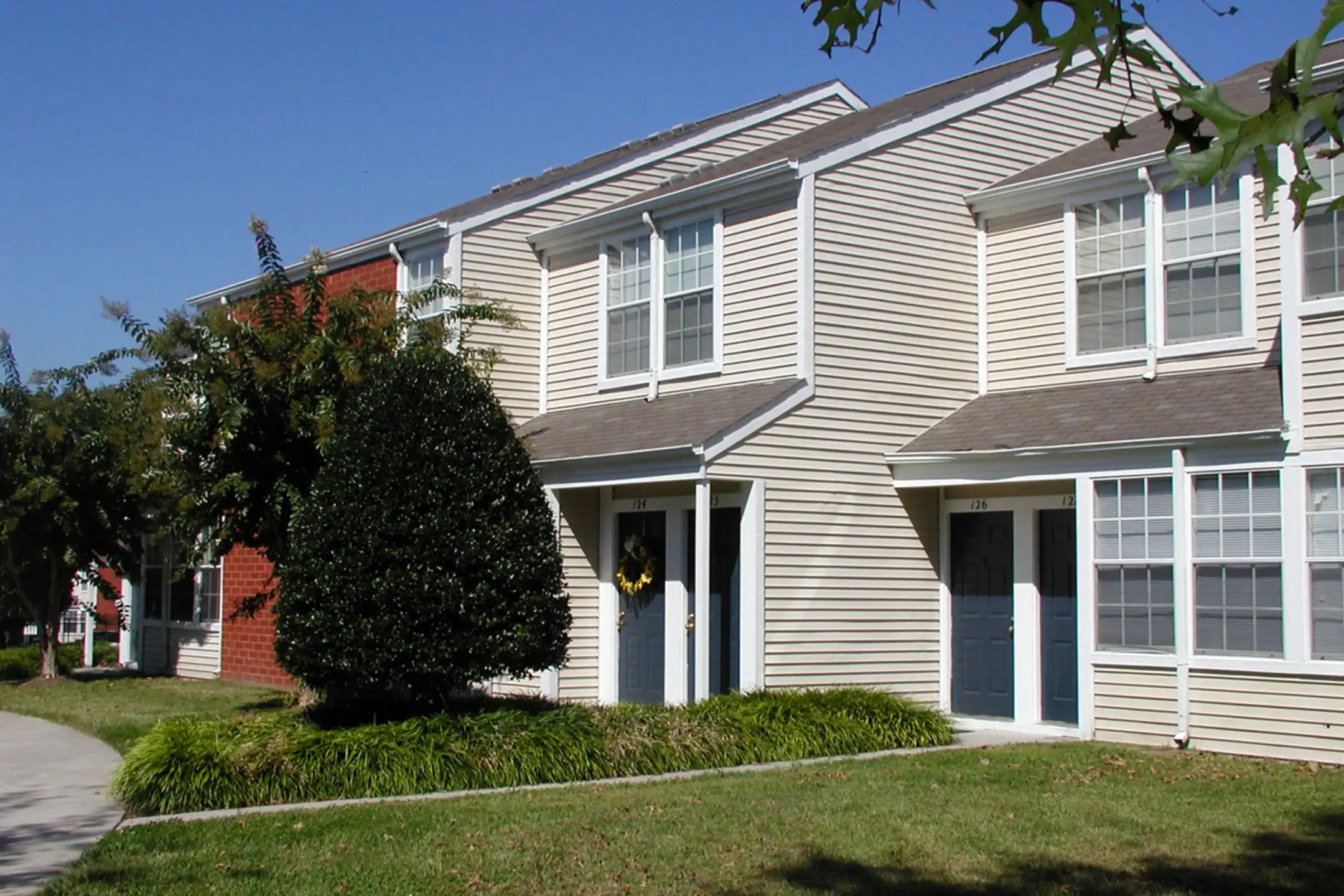 Addison Crater Woods Apartments Petersburg, VA 23805