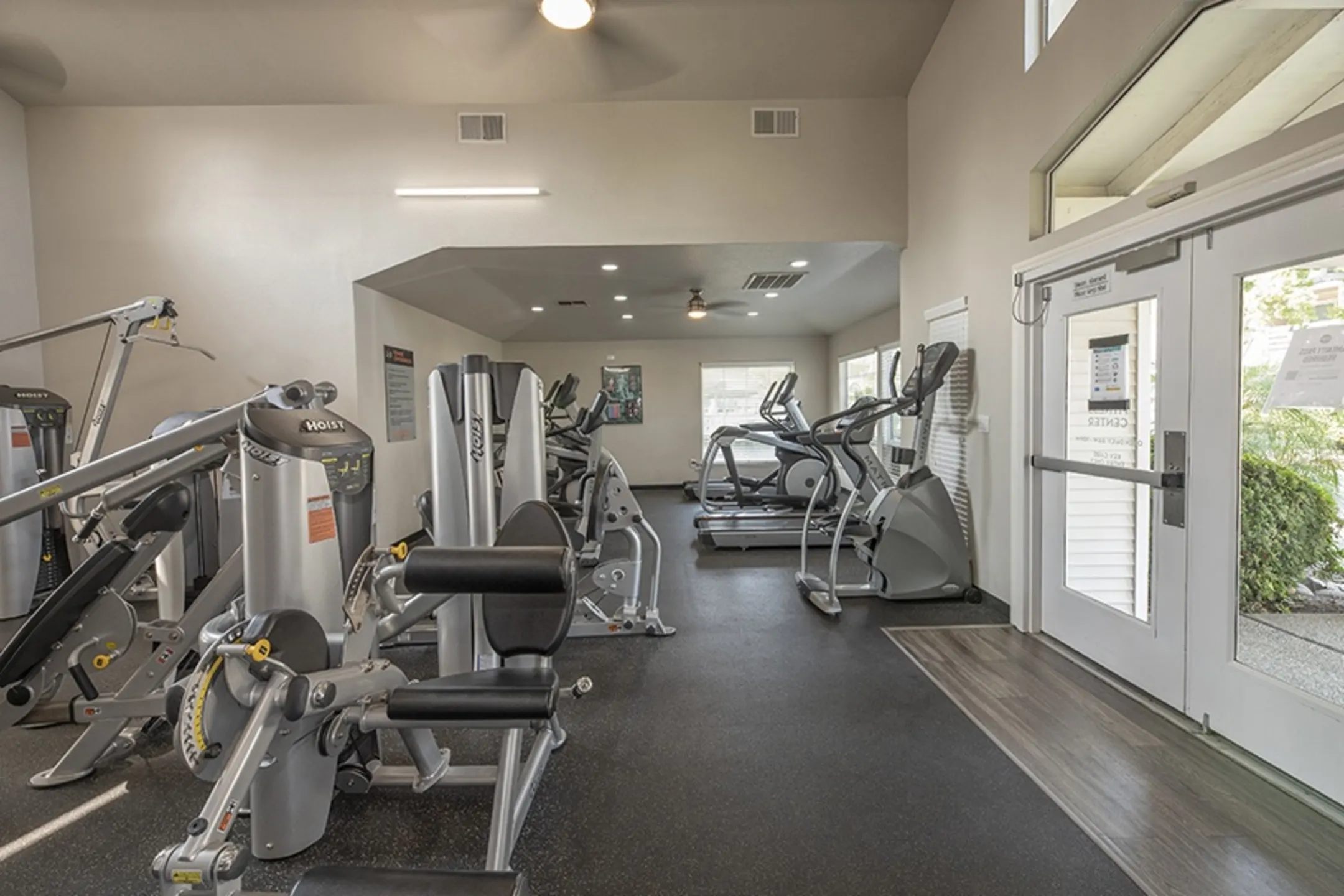 Fitness Weight Room - THE ARLO - Citrus Heights, CA