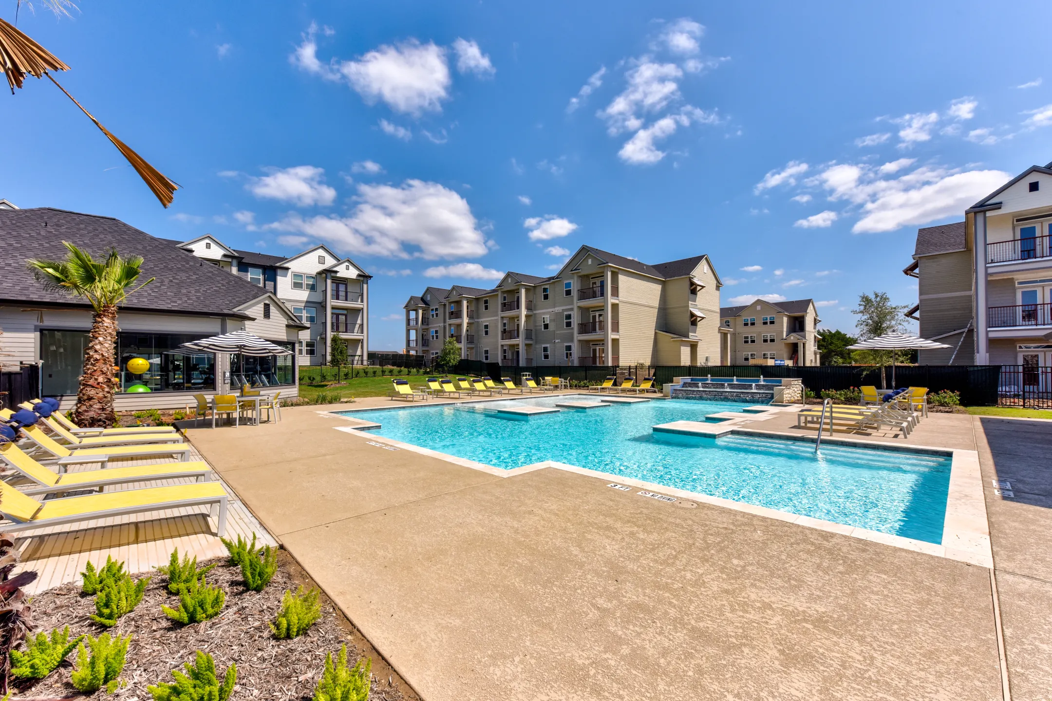 Pool - Forest Pines Apartments - Bryan, TX