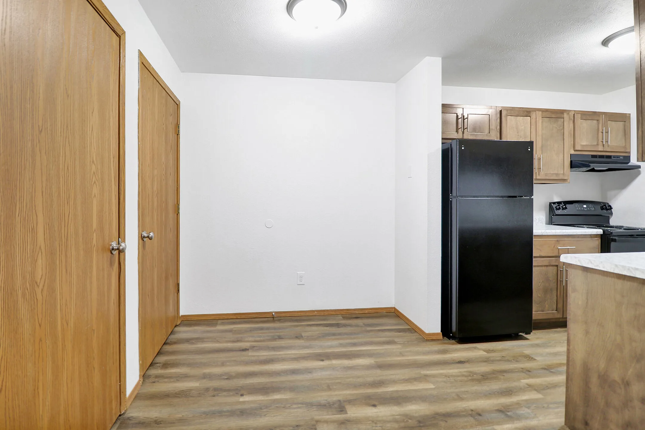 Dining Room - Park Place Apartments - Springfield, MO