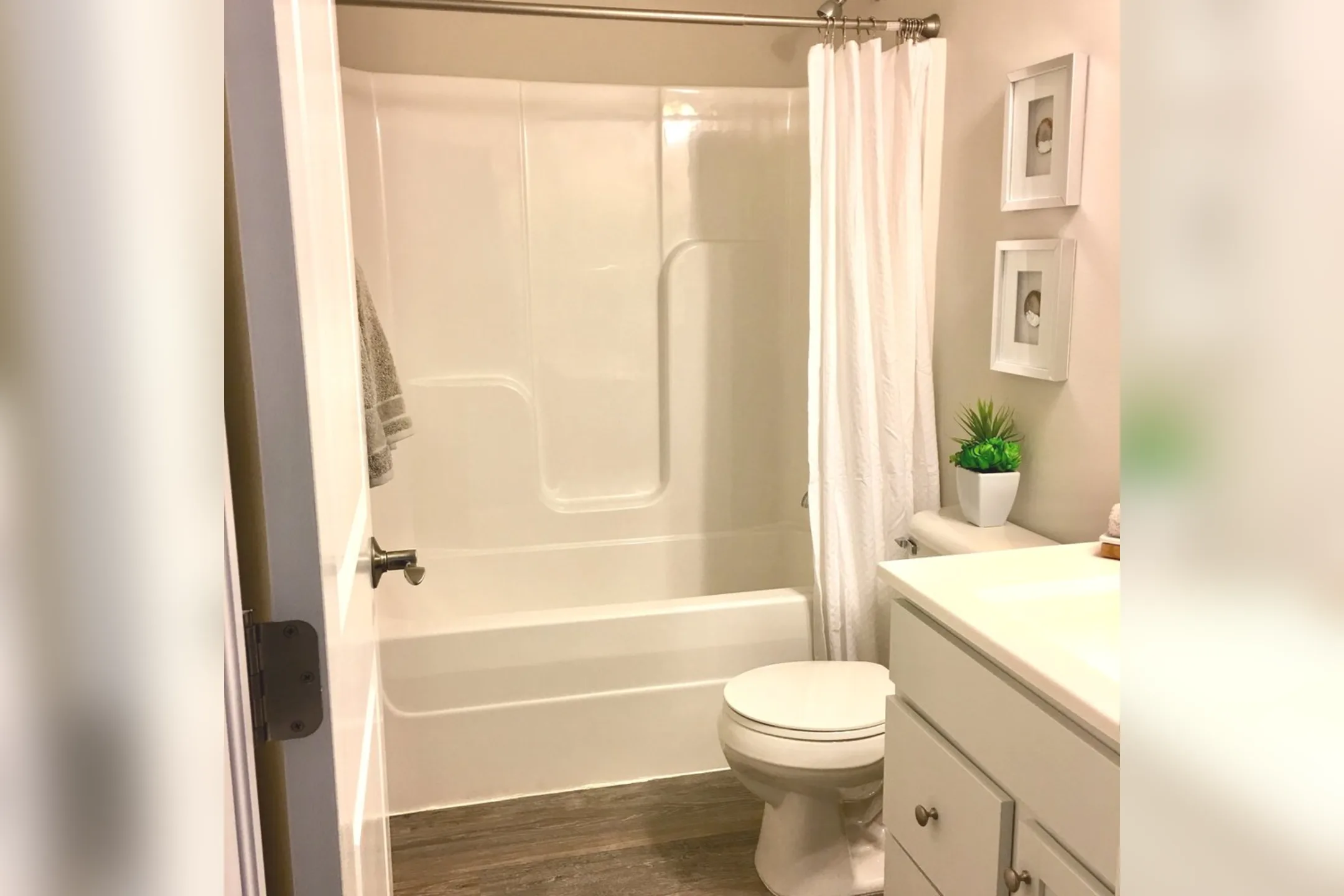 Addison Place 3233 Percentum Toledo, OH Apartments for Rent Rent.