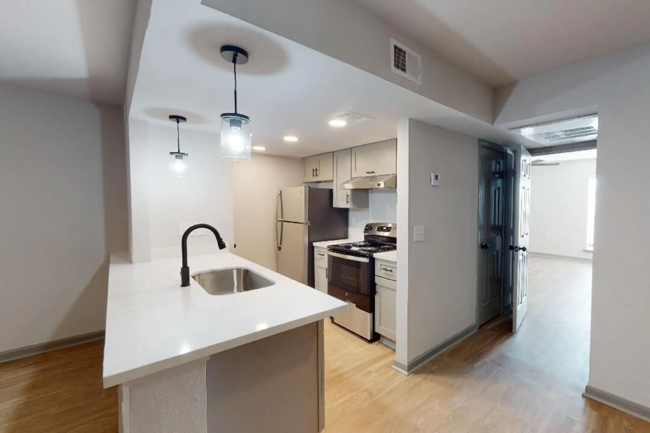 The Local on Severn Apartments Metairie, LA 70002