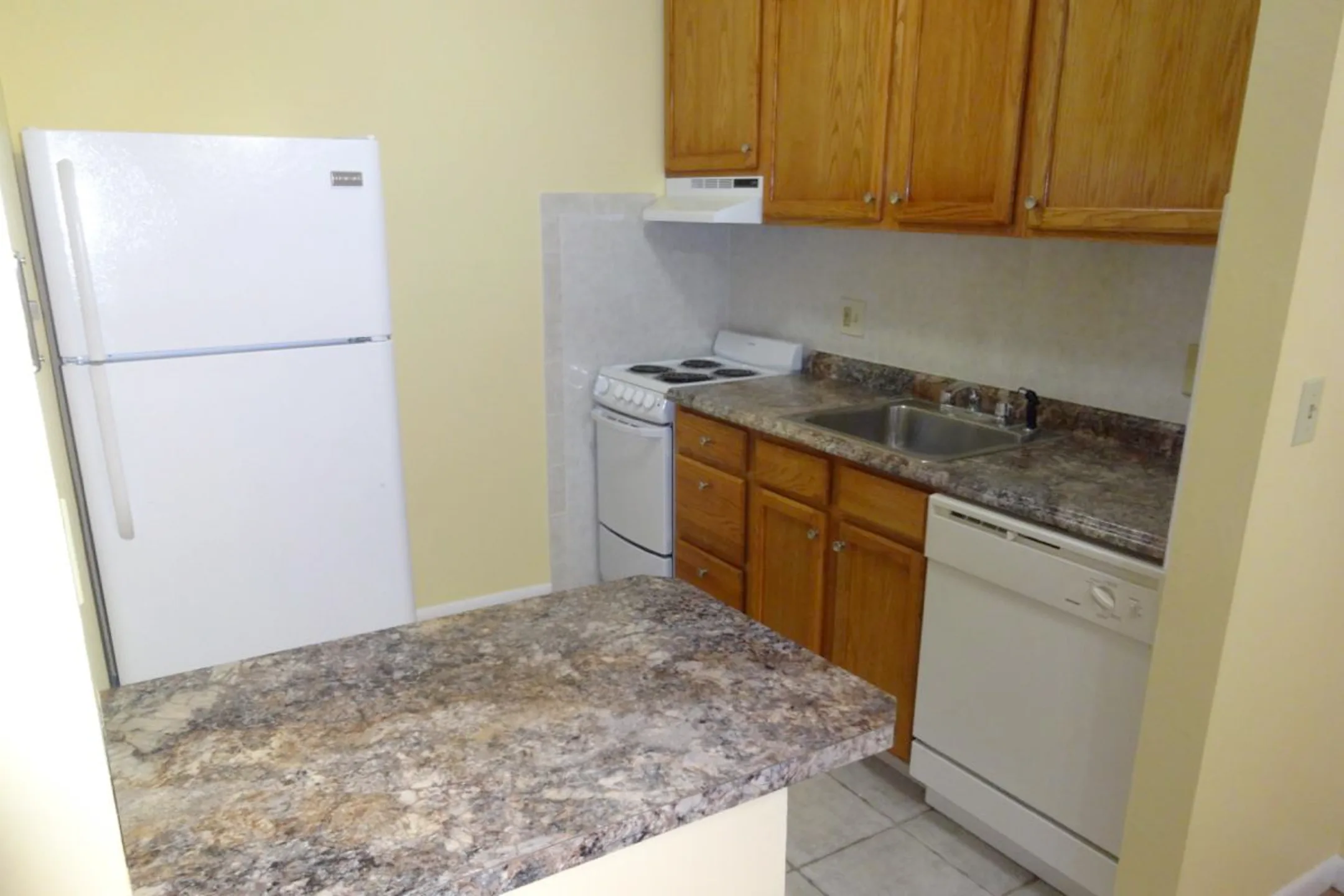 Heritage House Apartments 64, 70, & 78 Dell Avenue New London, CT