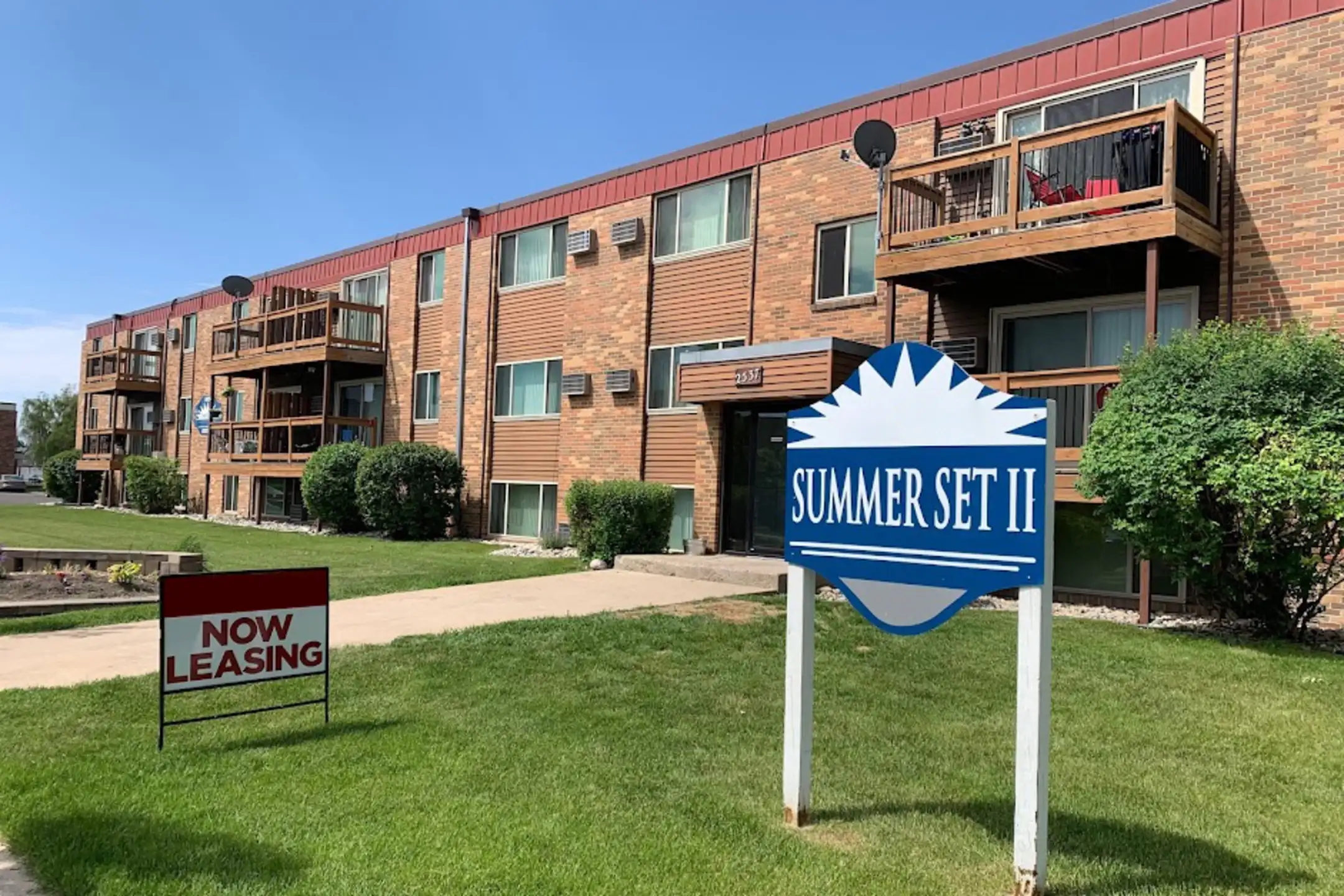 Summerset Apartments 2526 15th Street S Fargo, ND Apartments for