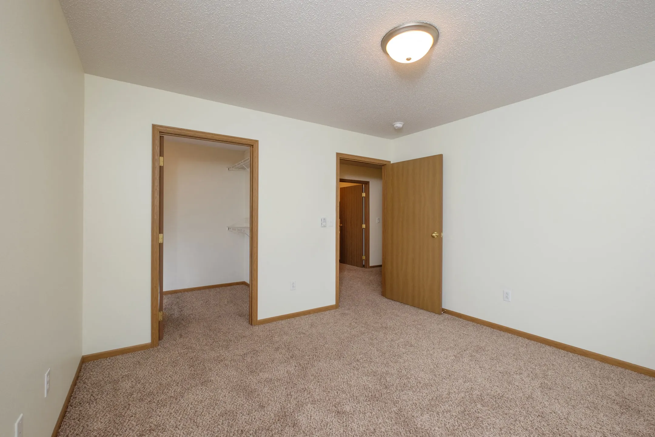 Bedroom - Pinehurst Apartments - Fargo, ND