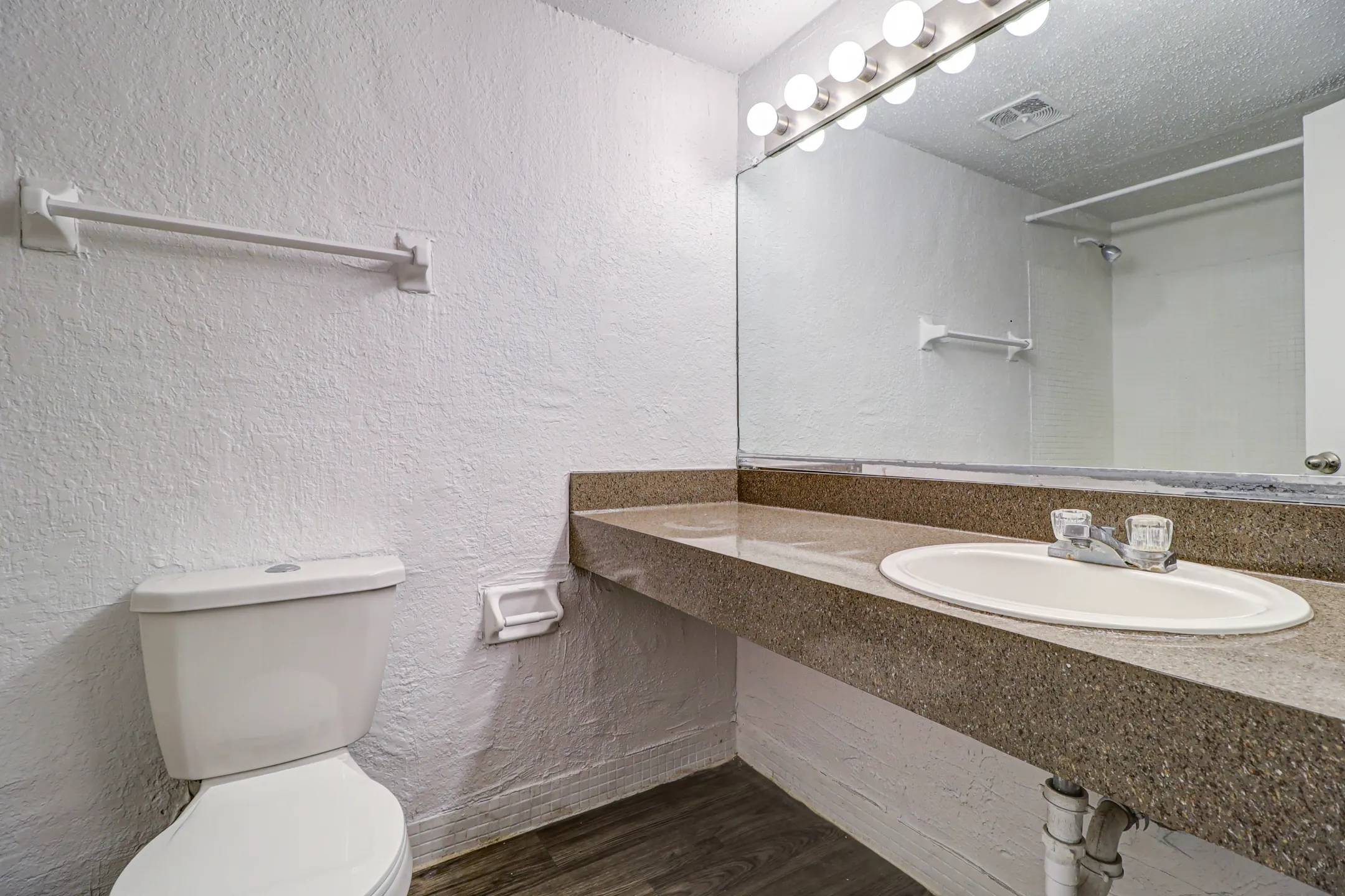 Bathroom - Red Bay Apartments - Jacksonville, FL