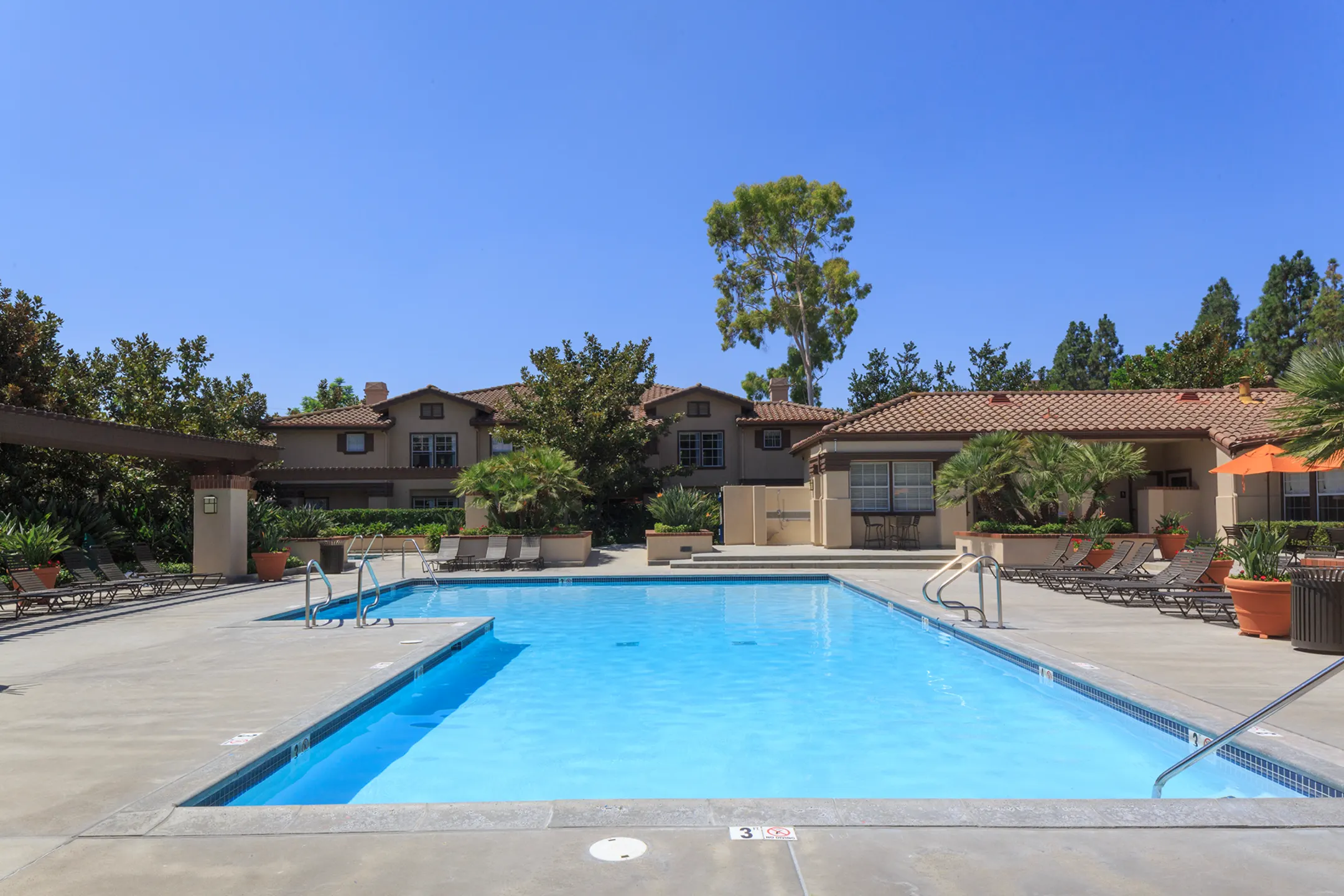 Rancho Maderas 13408 Heritage Way Tustin, CA Apartments for Rent