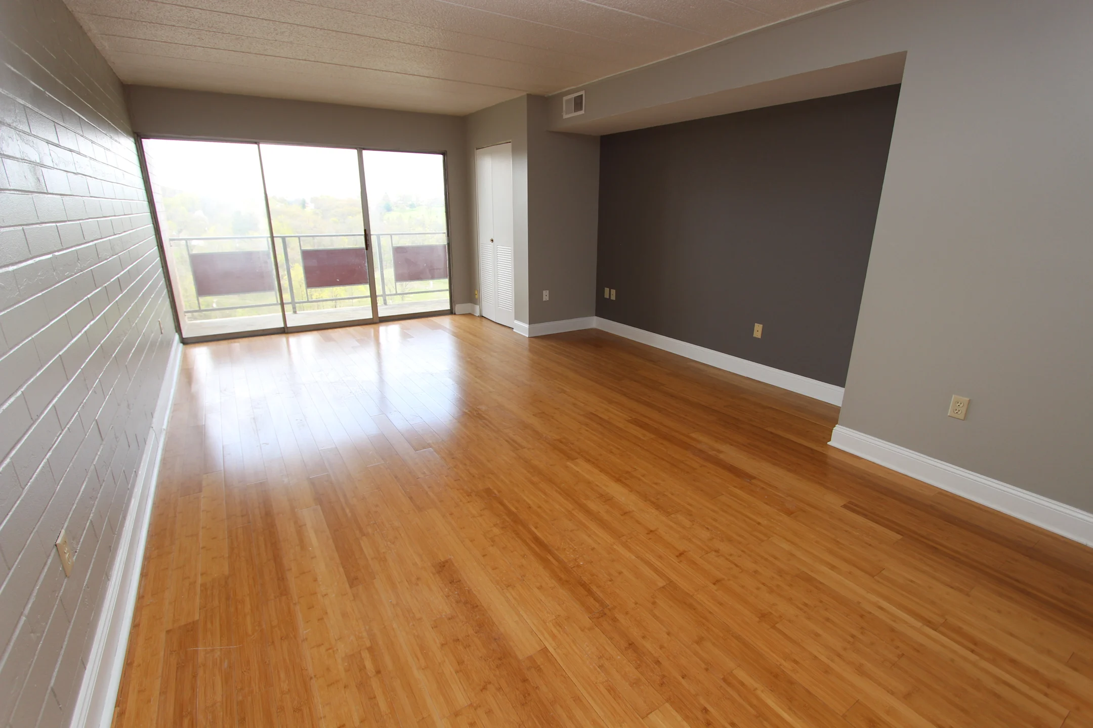 South Hills Apartments Apartments Pittsburgh, PA 15234