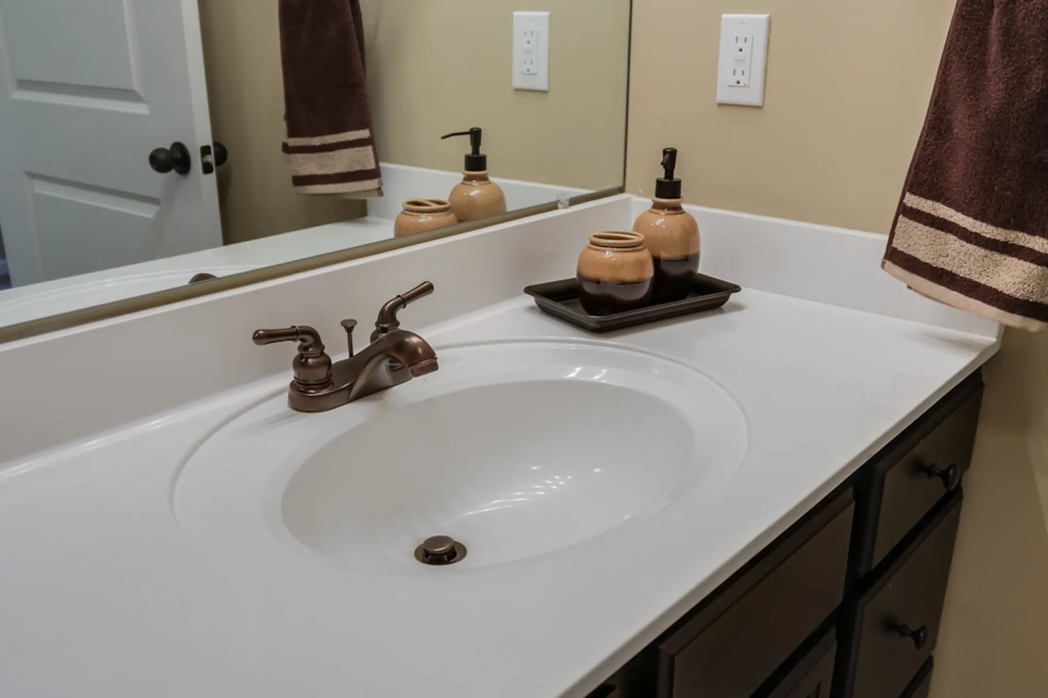 Bathroom - Cumberland Trace Village Apartments - Bowling Green, KY