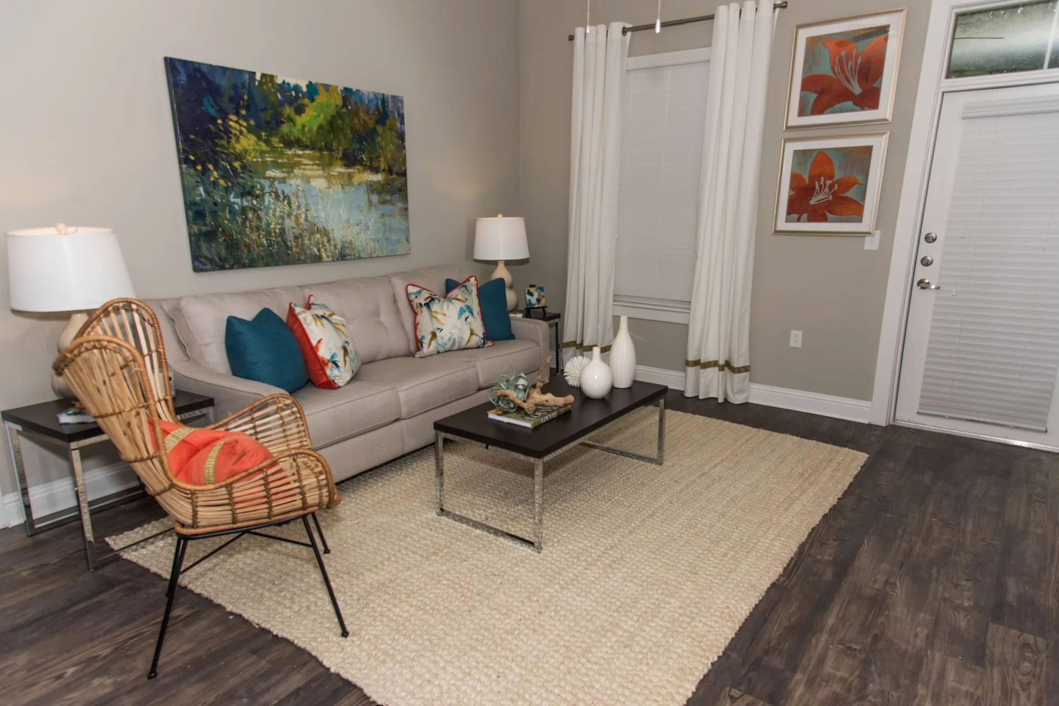 Living Room - The Reserve on Bayou Desiard - Monroe, LA